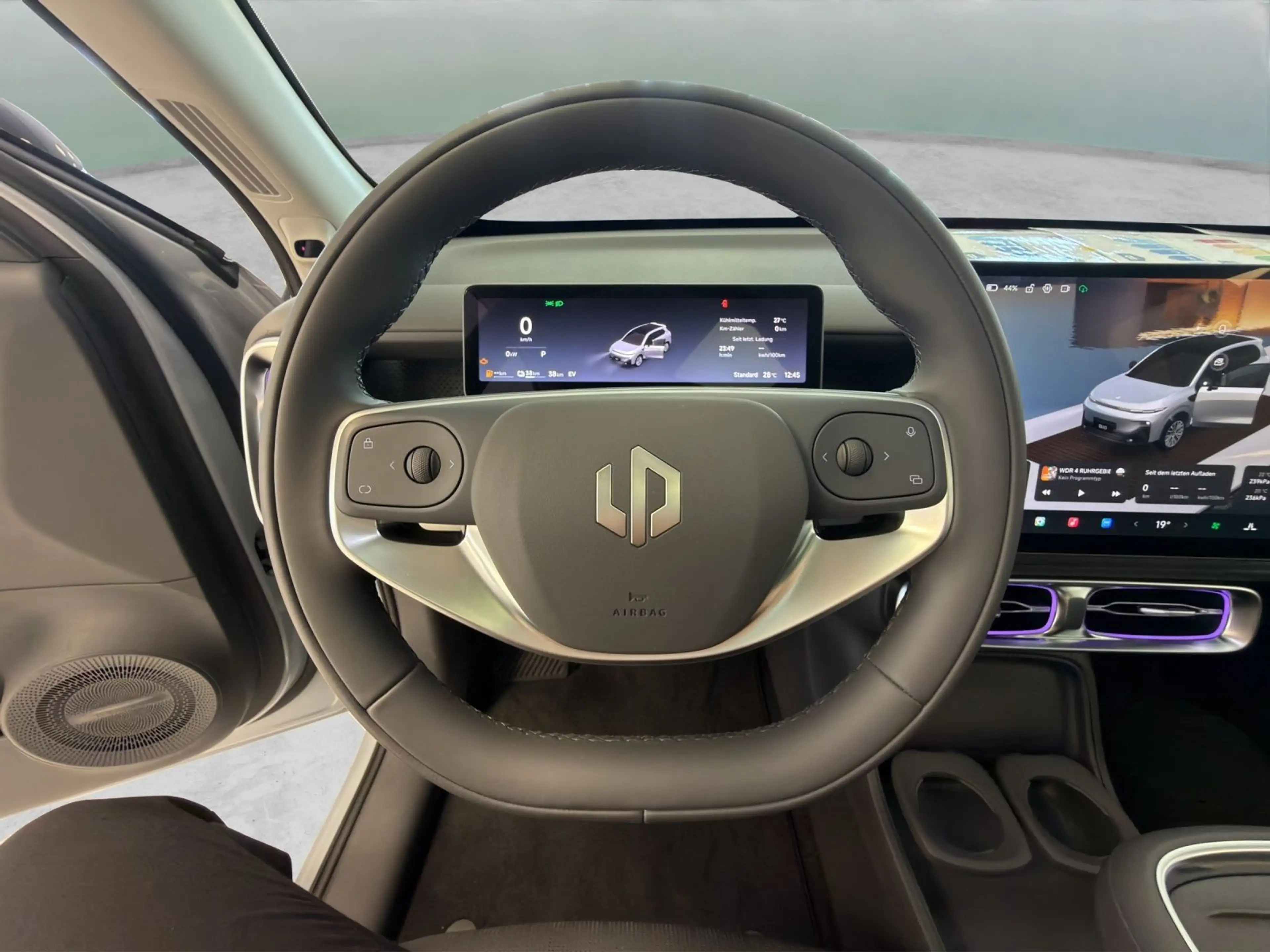 Leapmotor B10 REEV Design — photo 10