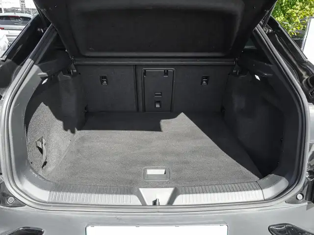 Volkswagen Id.4 view 17