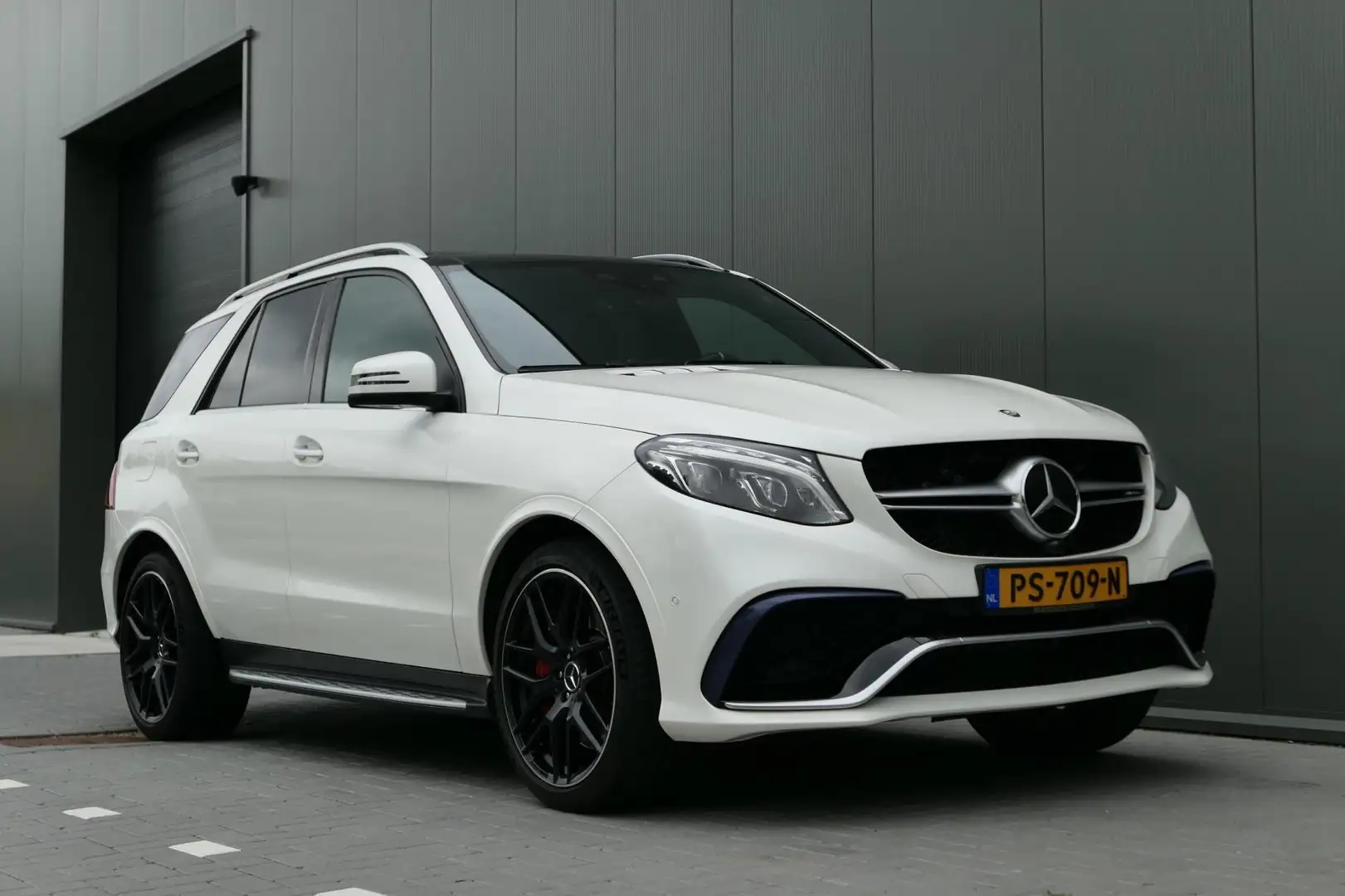 Mercedes-Benz GLE 63 AMG S 4MATIC Distr+ Pano Memory Softclose AMG Drivers Wit - 2