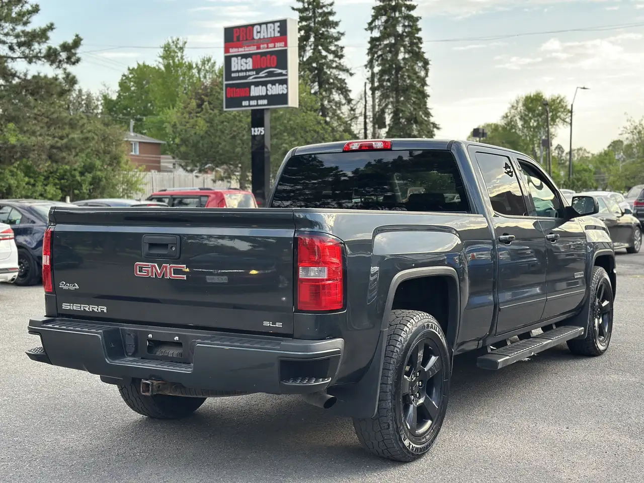 GMC Sierra 1500 photo GMC Sierra 1500