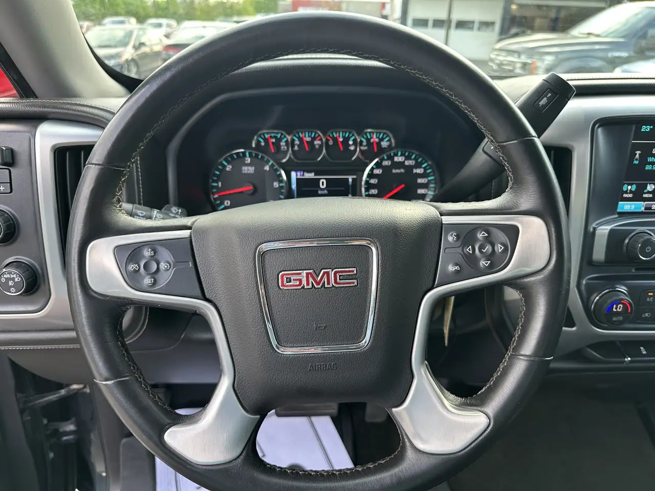 GMC Sierra 1500 photo GMC Sierra 1500