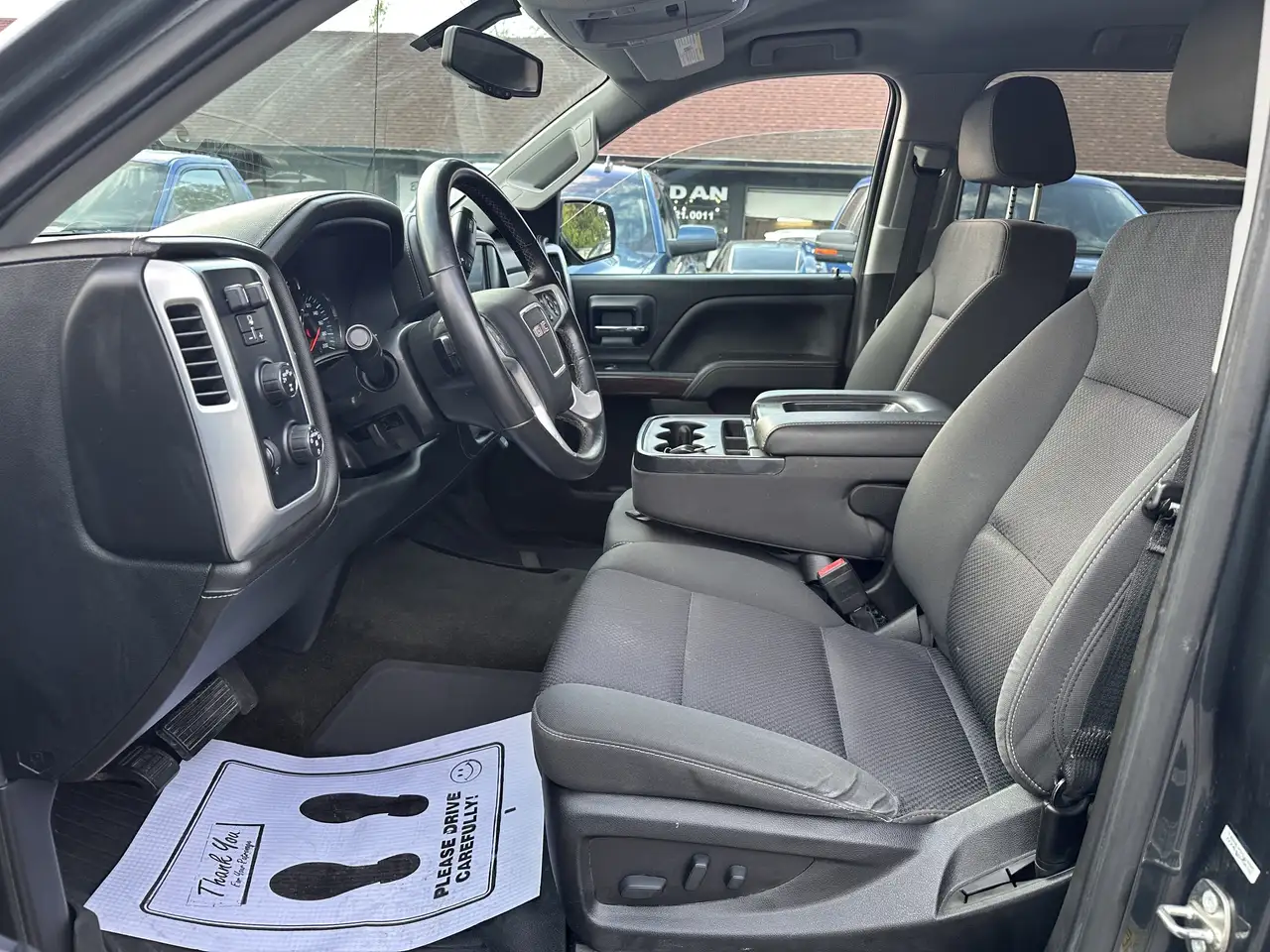 GMC Sierra 1500 photo GMC Sierra 1500