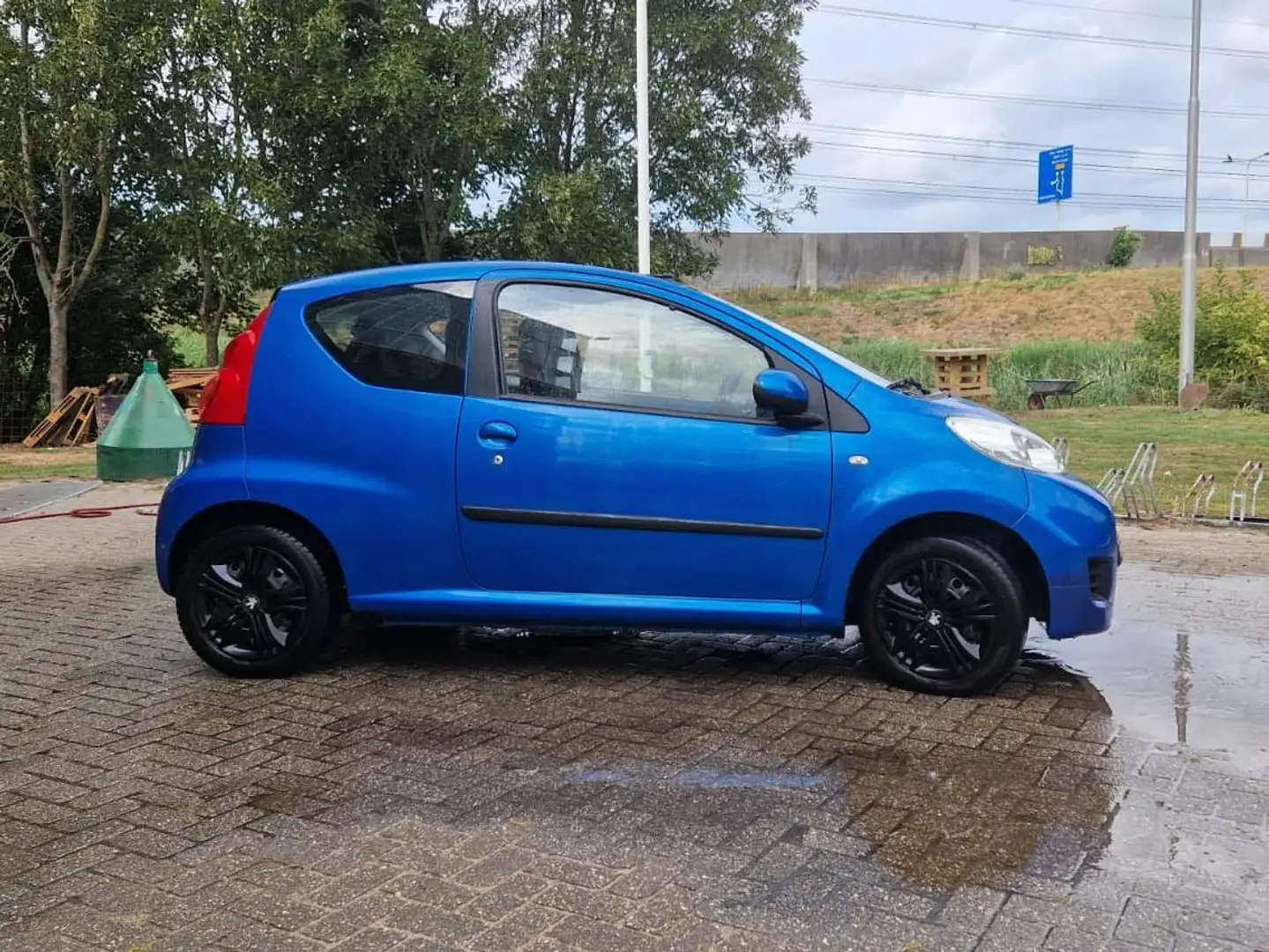 Peugeot 107 107 1.0-12V XR Blauw - 2