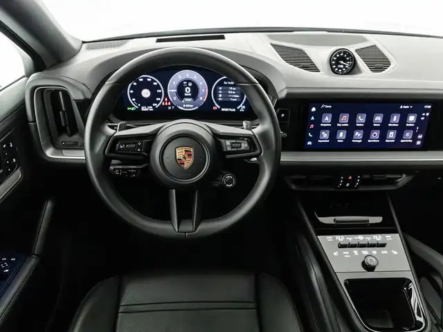 Porsche Cayenne view 9