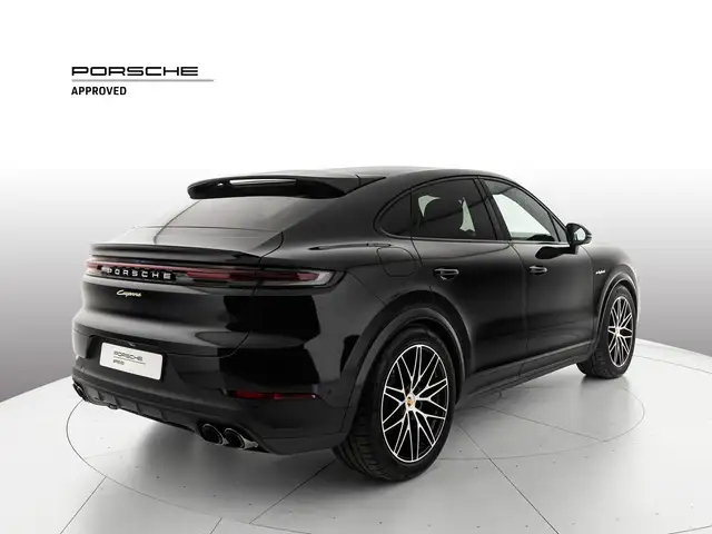 Porsche Cayenne view 3