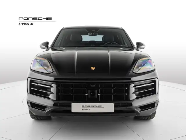 Porsche Cayenne view 4