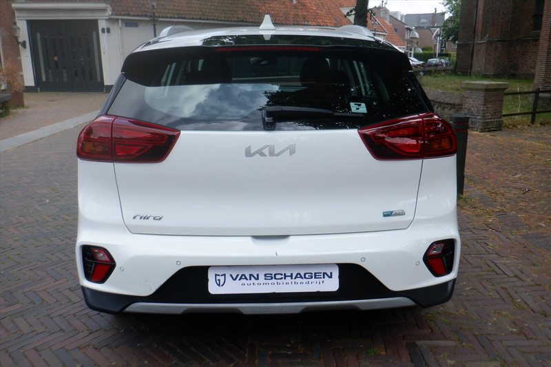 Kia e-Niro 1.6 GDi Plug-in Hybrid DCT6 DynamicLine - 72.000 K — photo 4