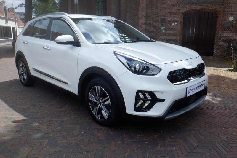 Kia e-Niro 1.6 GDi Plug-in Hybrid DCT6 DynamicLine - 72.000 K — photo 3