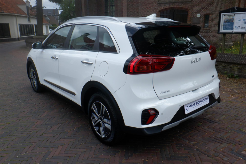 Kia e-Niro 1.6 GDi Plug-in Hybrid DCT6 DynamicLine - 72.000 K — photo 6