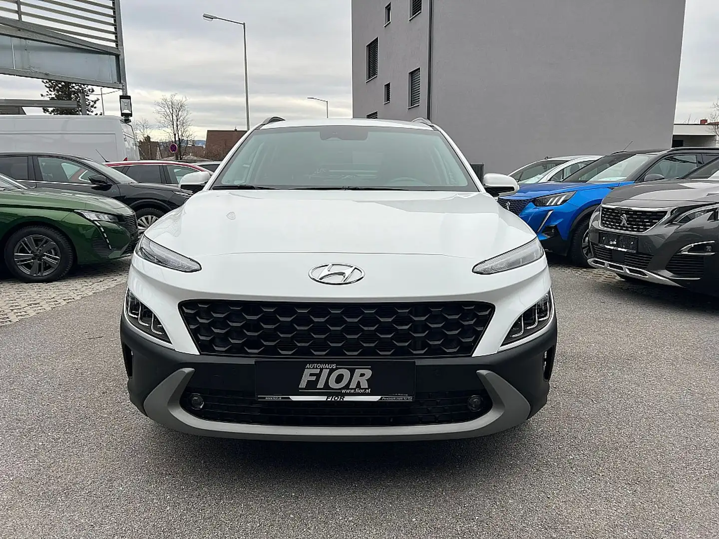 Hyundai KONA Kona 1,0 T-GDi 48V 2WD Trend Line Weiß - 2