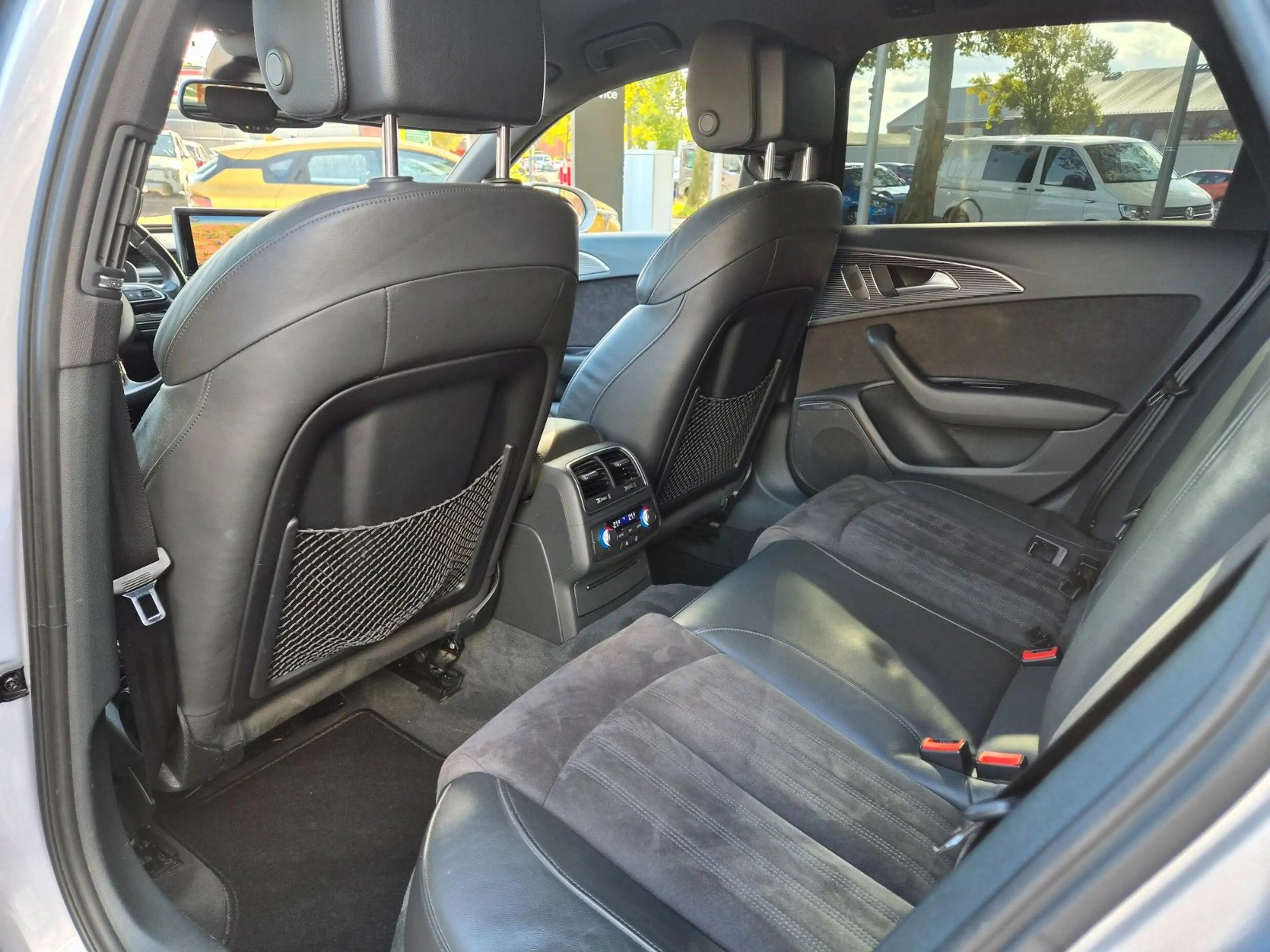 Audi A6 Avant 3.0 TDI clean diesel quattro — photo 6
