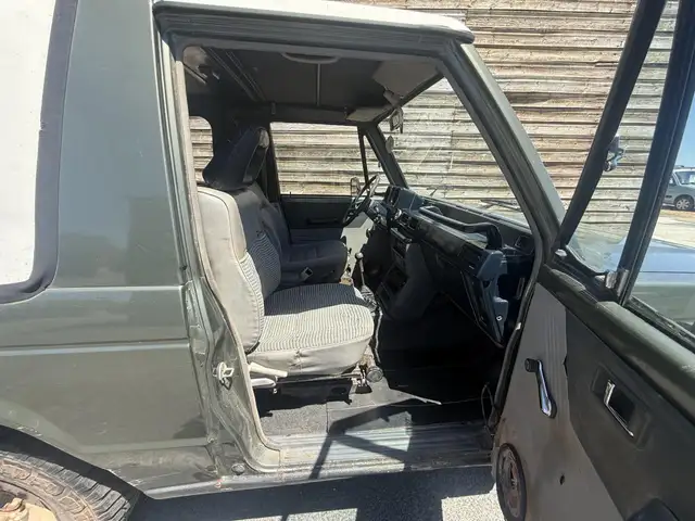 Mitsubishi Pajero view 11