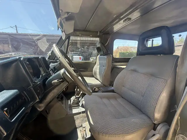 Mitsubishi Pajero view 18
