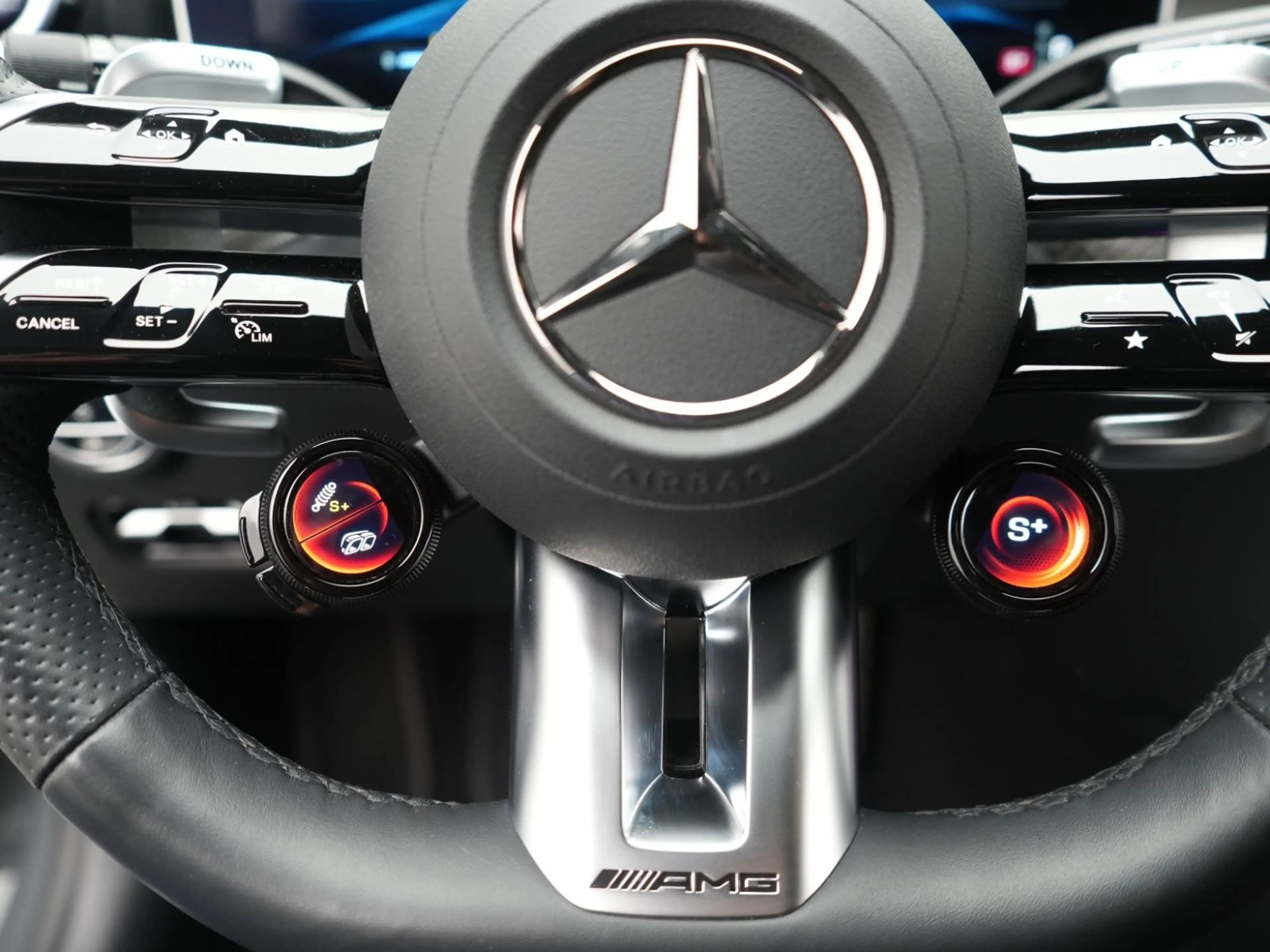 Mercedes-Benz C 43 AMG 4M JUNGESTERNE+HEADUP+PANO+360KAM — photo 12