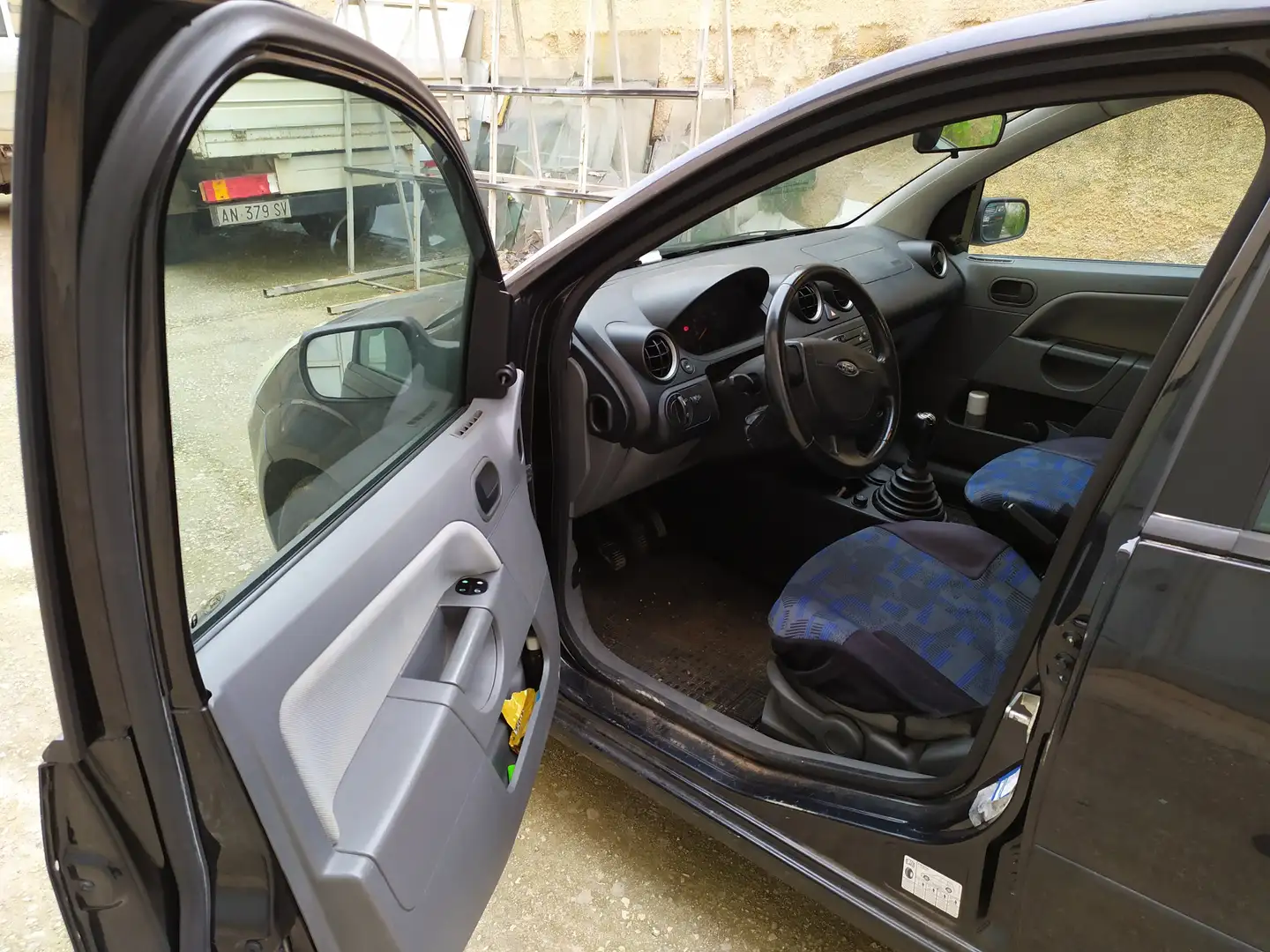 Ford Fiesta Fiesta V 2002 5p 1.4 tdci Ambiente Nero - 2