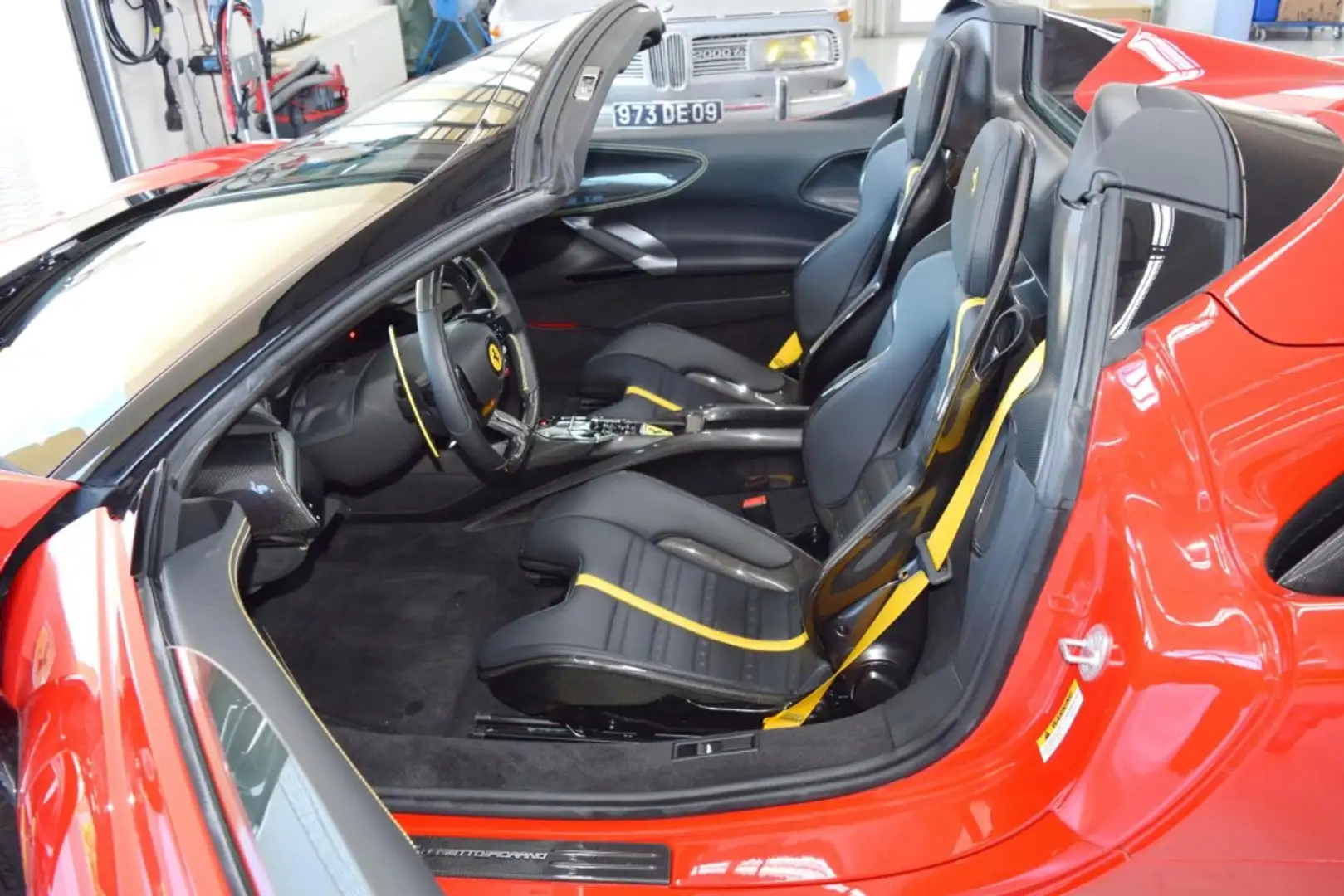 Ferrari SF90 Spider AssettoFiorano Paket Rot - 2