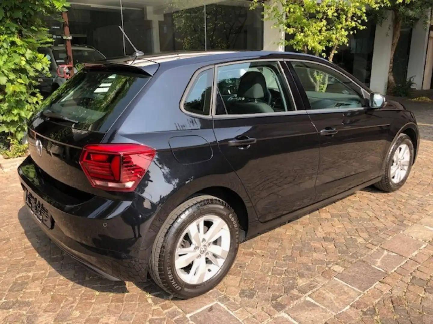 Volkswagen Polo 1.0 MPI 75 CV 5p. Nero - 2