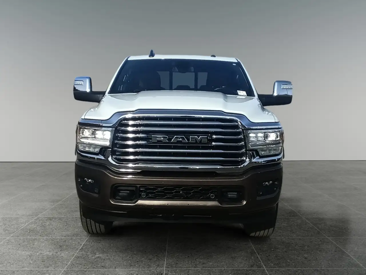 RAM 2500 снимка RAM 2500