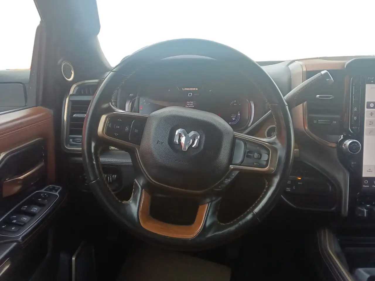 RAM 2500 снимка RAM 2500