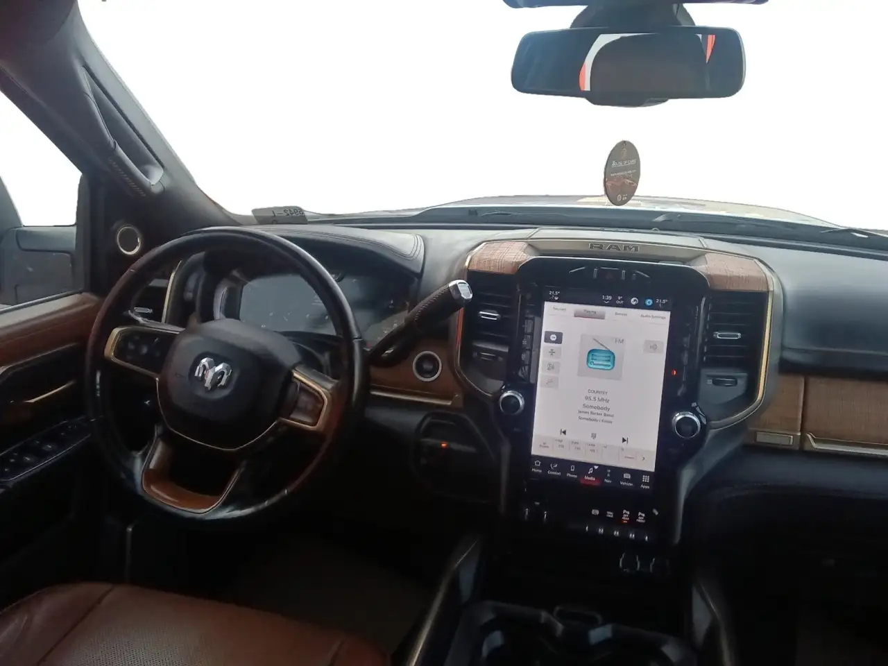 RAM 2500 снимка RAM 2500