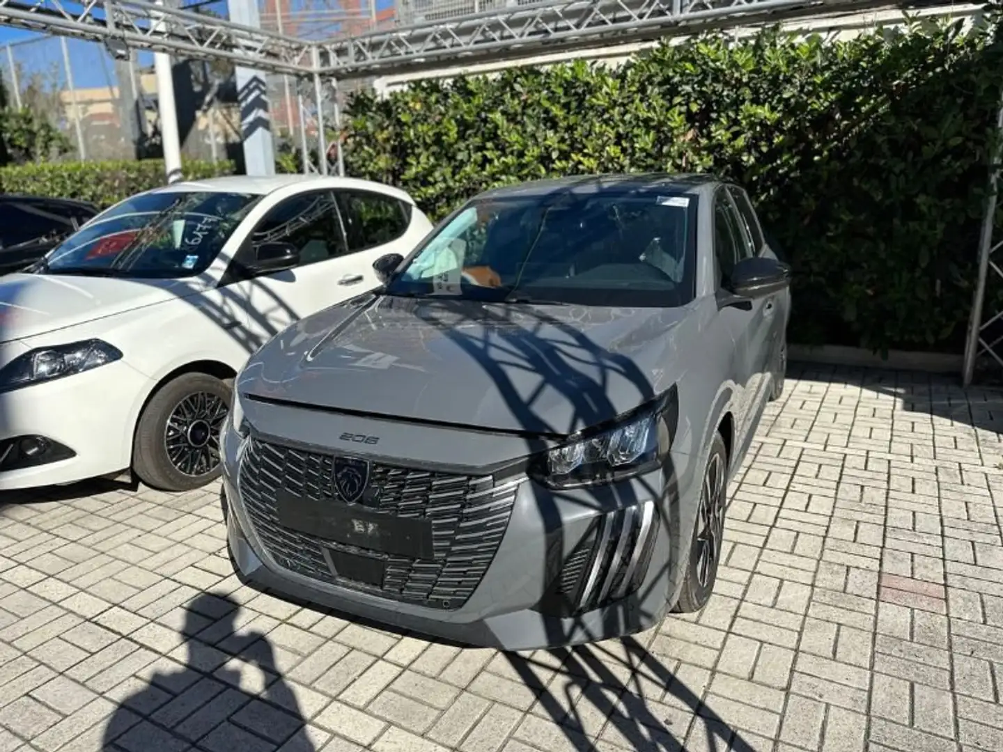 Peugeot 208 PureTech 100 Stop&Start 5 porte Allure Gris - 1