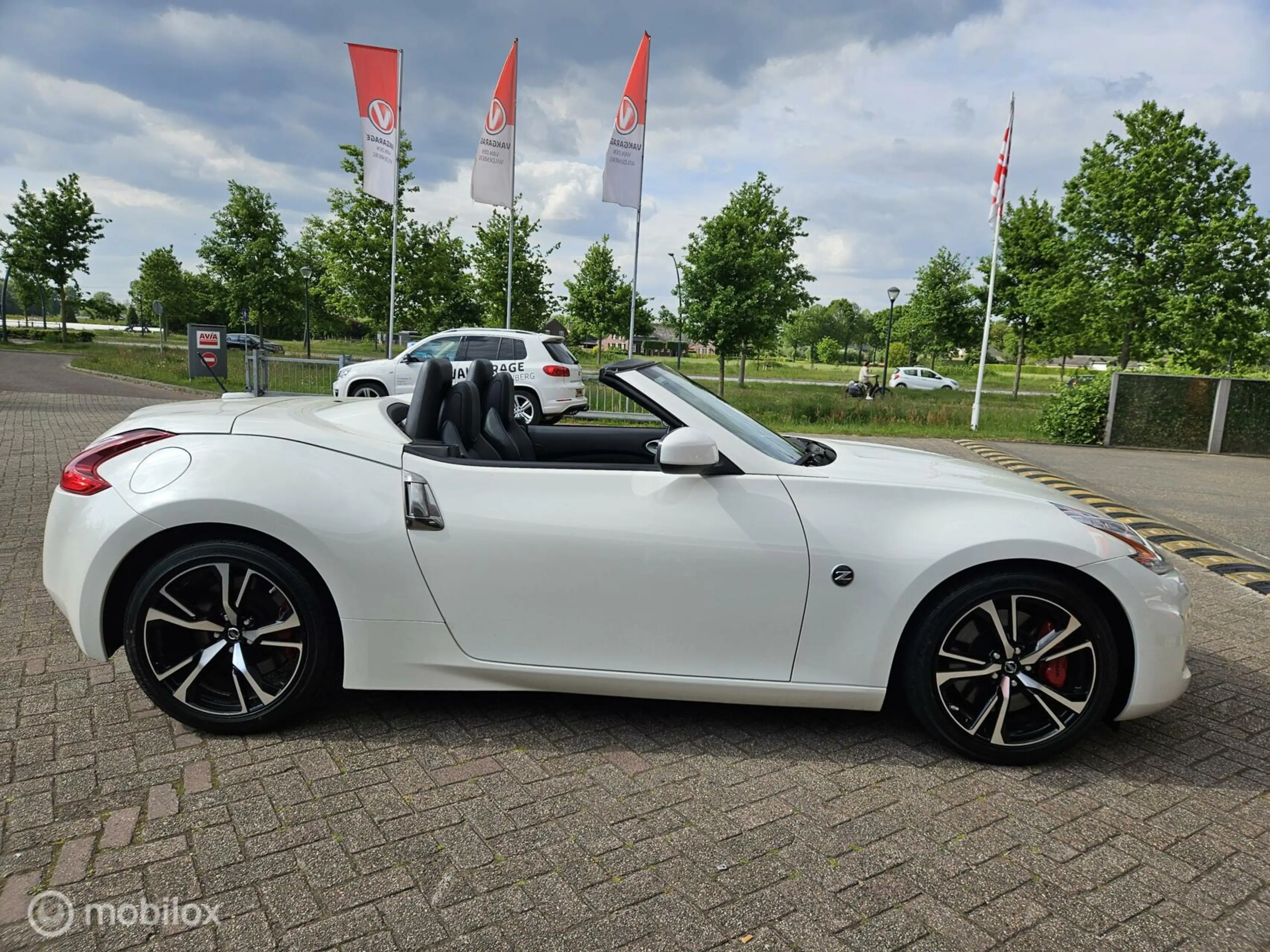 Nissan 370Z Roadster 3.7 V6 Pack — photo 5