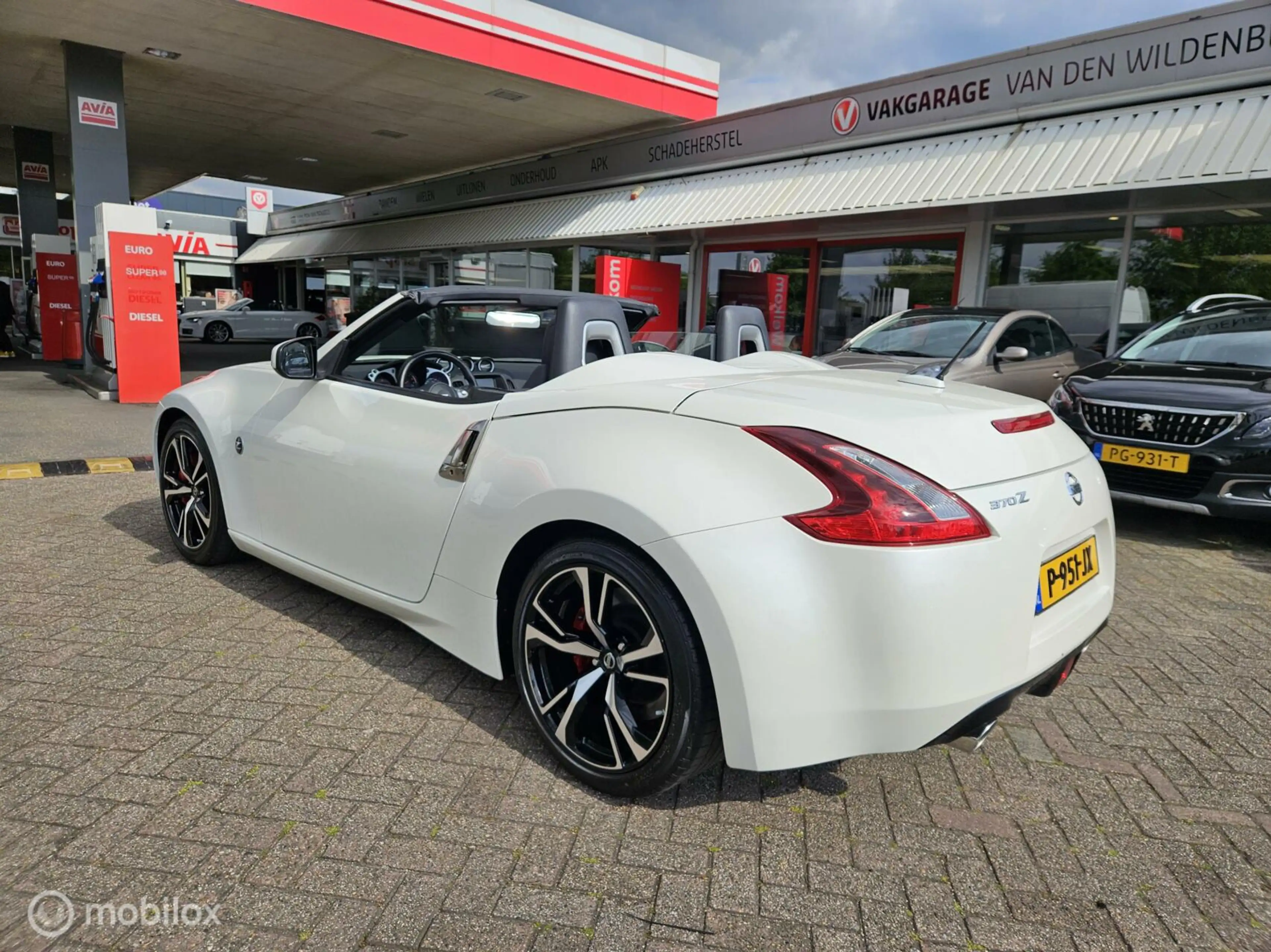 Nissan 370Z Roadster 3.7 V6 Pack — photo 3