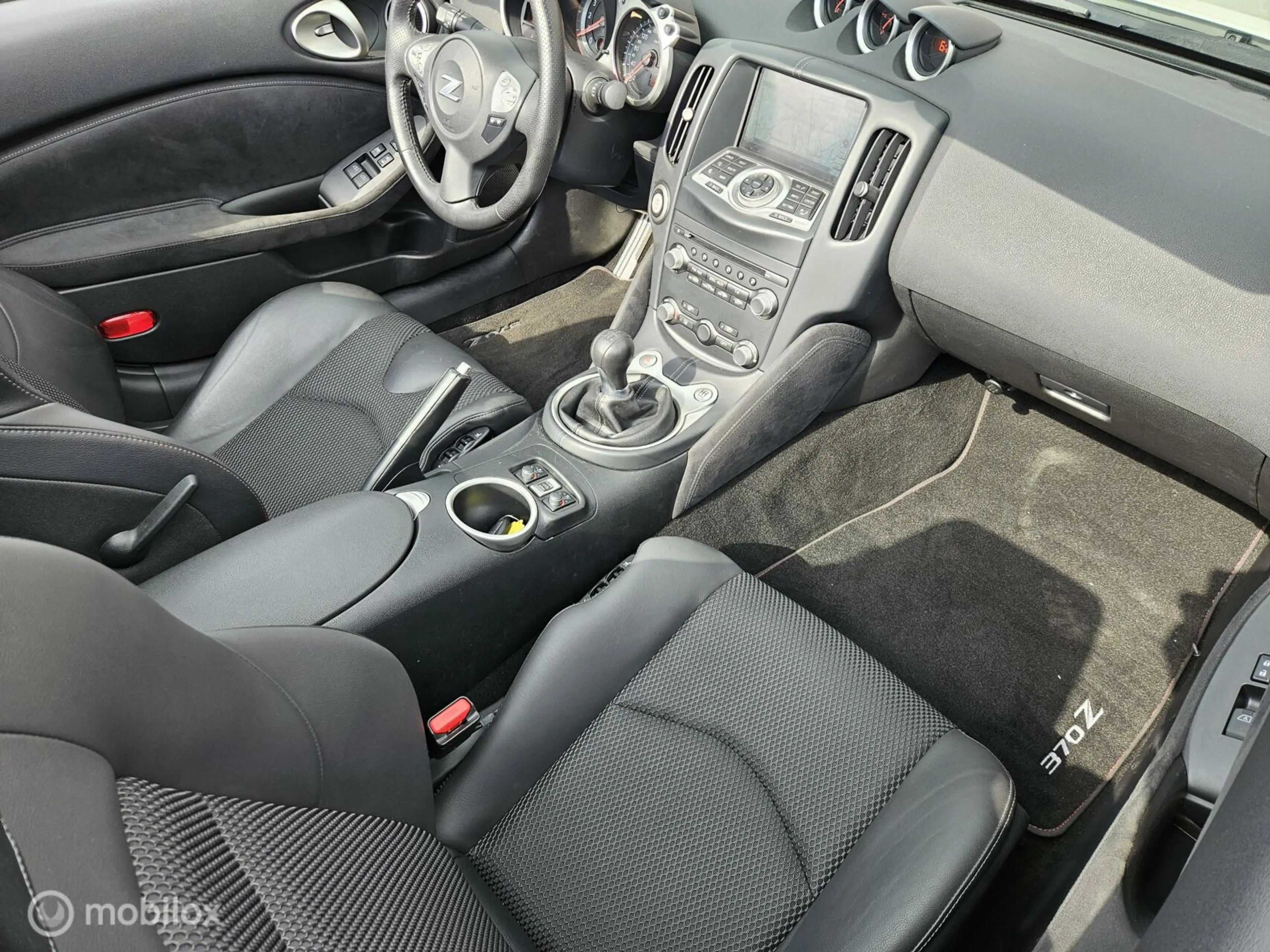Nissan 370Z Roadster 3.7 V6 Pack — photo 10
