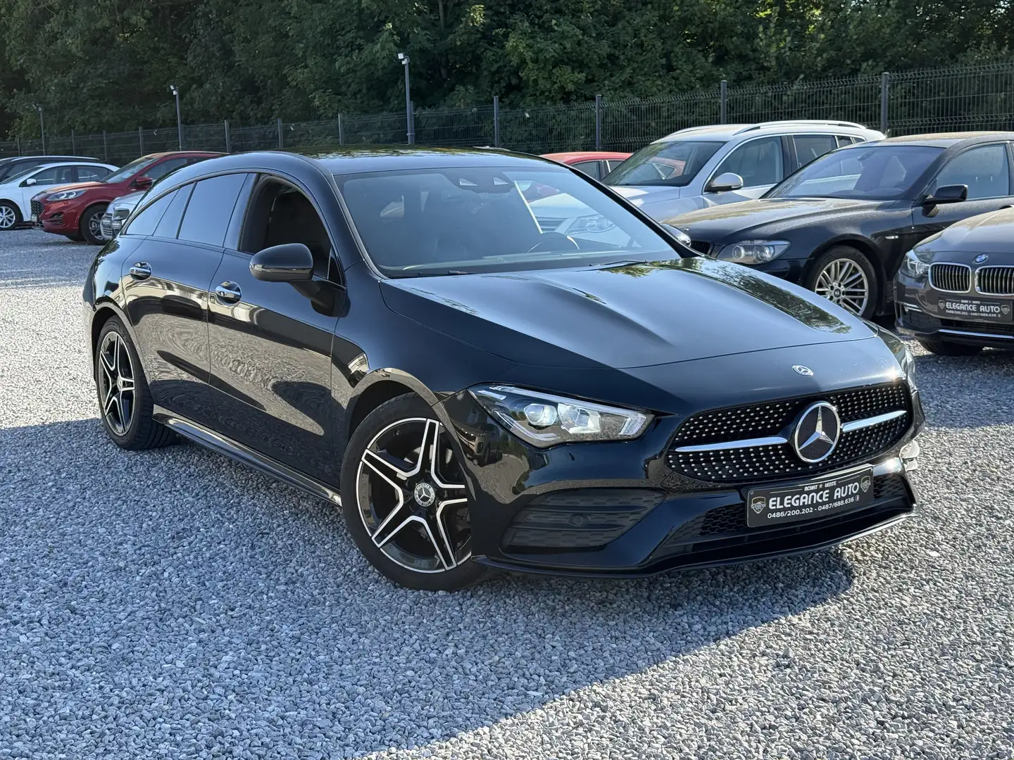 Mercedes-Benz CLA 180 d Shooting Brake-Pack AMG Noir - 1