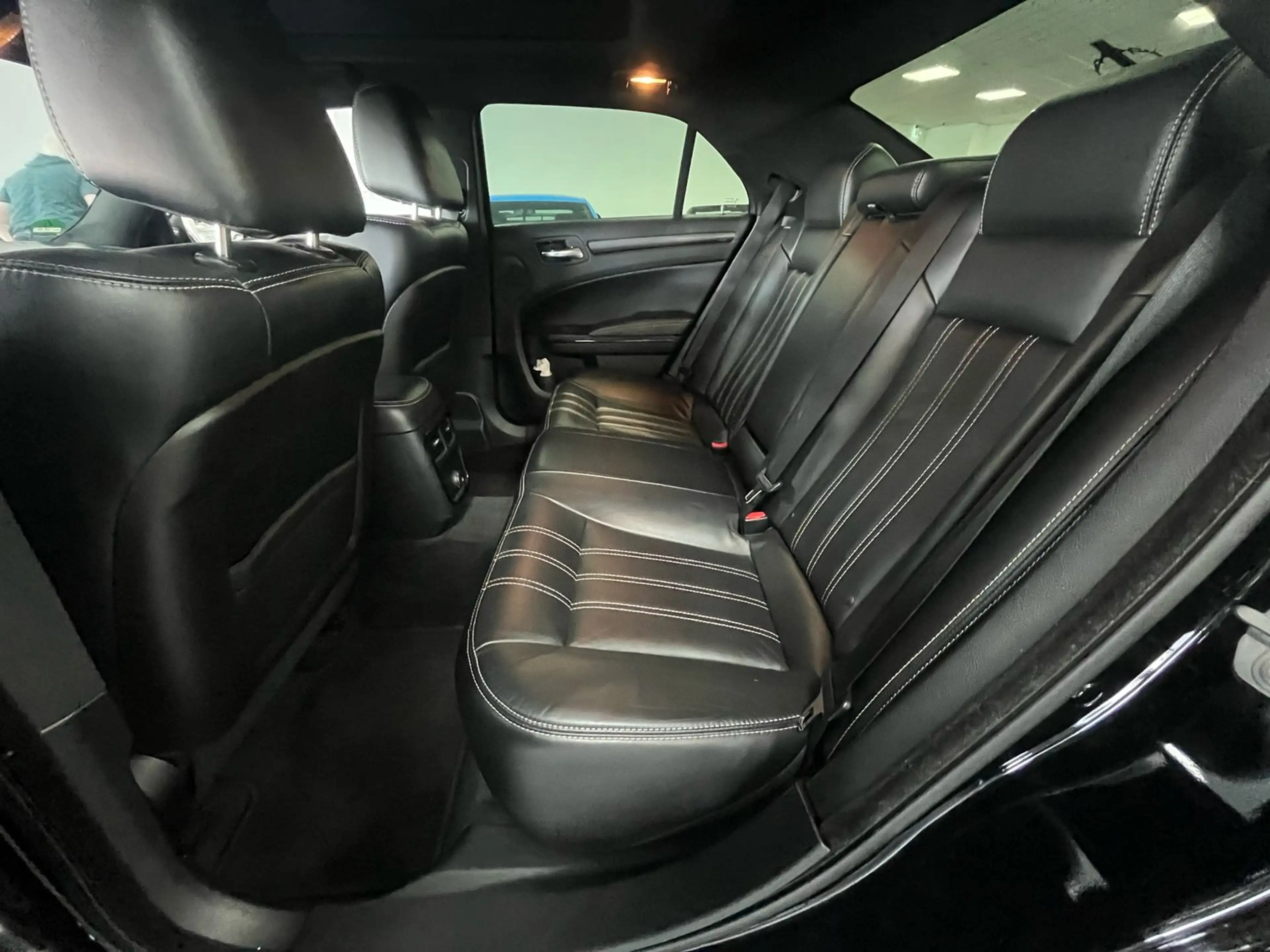 Chrysler 300C 3,6l V6 *LEDER / AUT / SZH/8-Fach* — photo 12