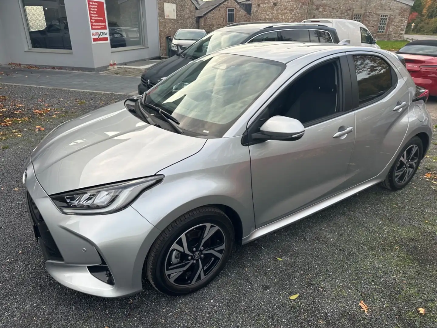 Toyota Yaris Hybrid Style Comfort/PDC/TW/LED/CarPlay Silber - 2