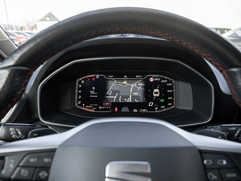 SEAT Leon Sportstourer 2.0 TSI FR DSG AHK Pano Kam — photo 11
