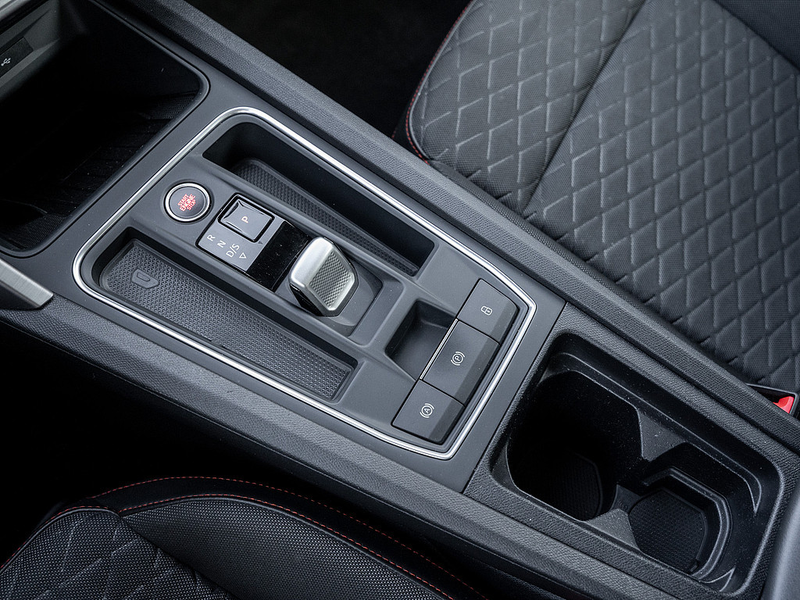 SEAT Leon Sportstourer 2.0 TSI FR DSG AHK Pano Kam — photo 9