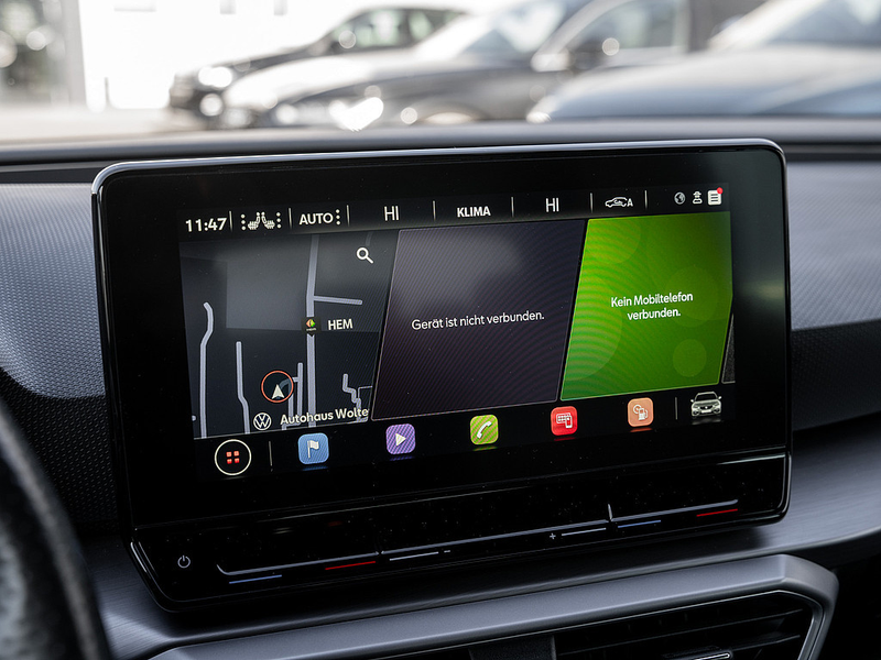 SEAT Leon Sportstourer 2.0 TSI FR DSG AHK Pano Kam — photo 7