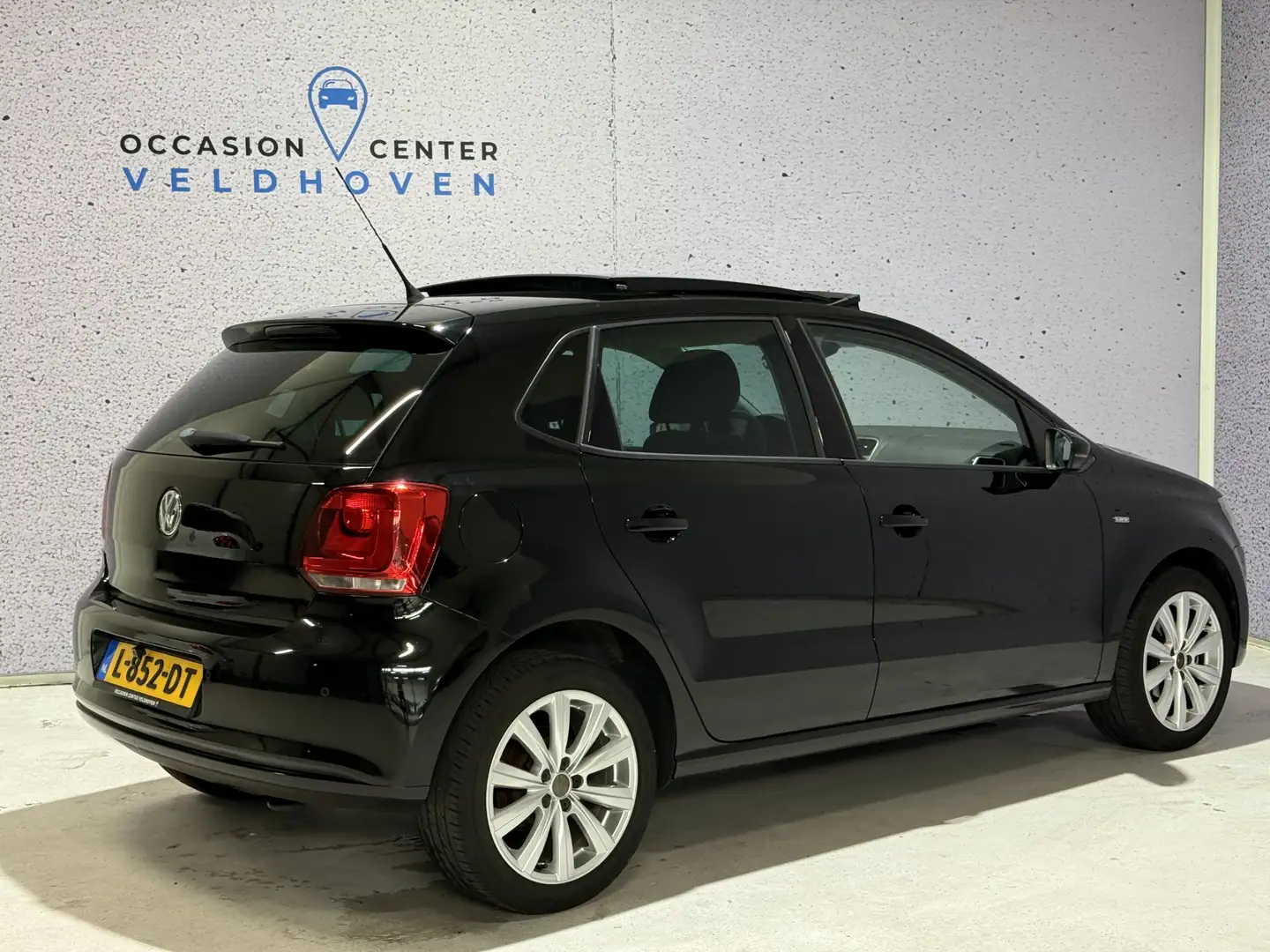Volkswagen Polo 1.2 Easyline // SCHUIFDAK // CARPLAY // CLIMATE CO Noir - 2