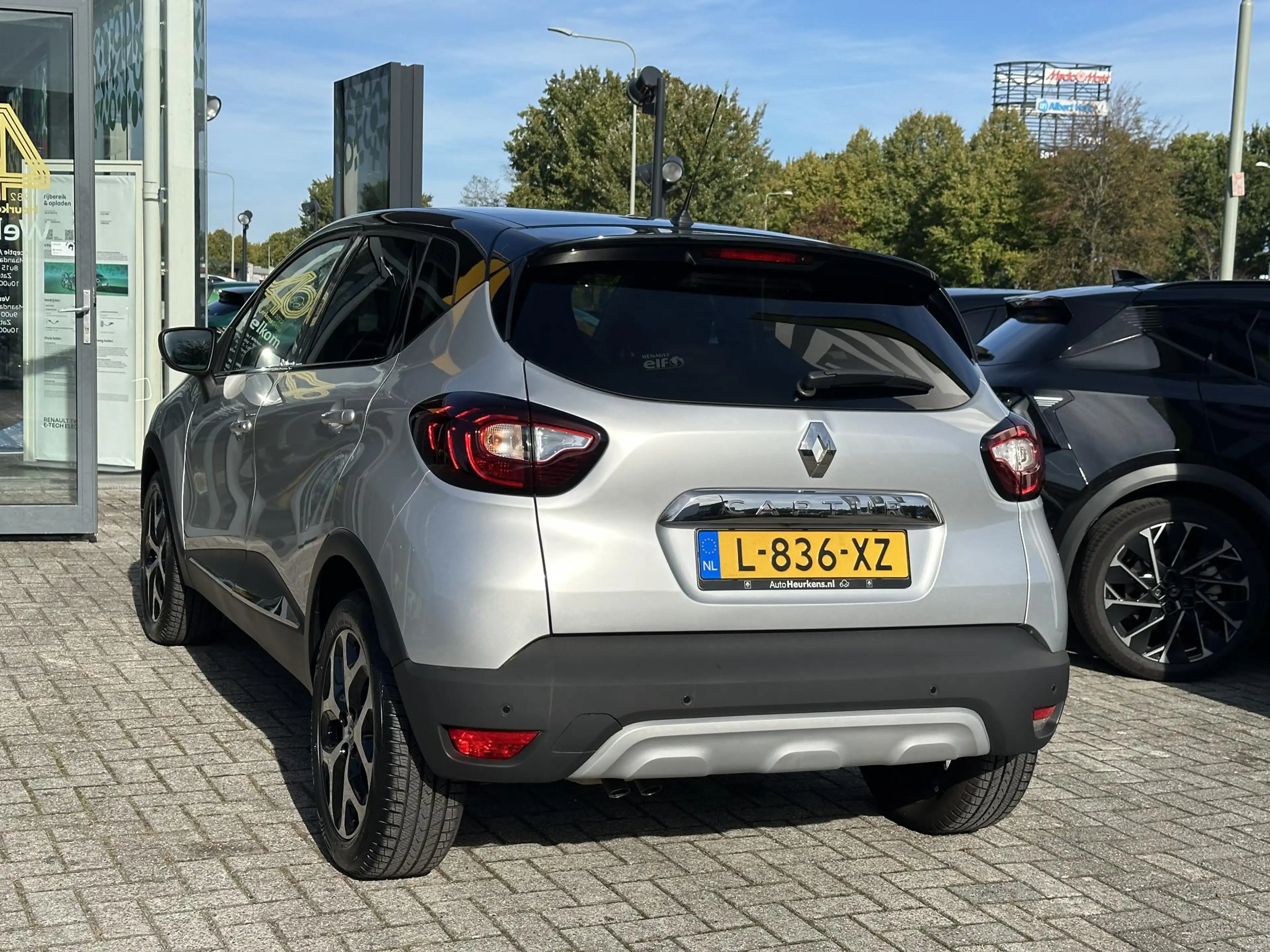 Renault Captur TCe 120 EDC Intens l AUTOMAAT l Sinds 2021 één eig — photo 4