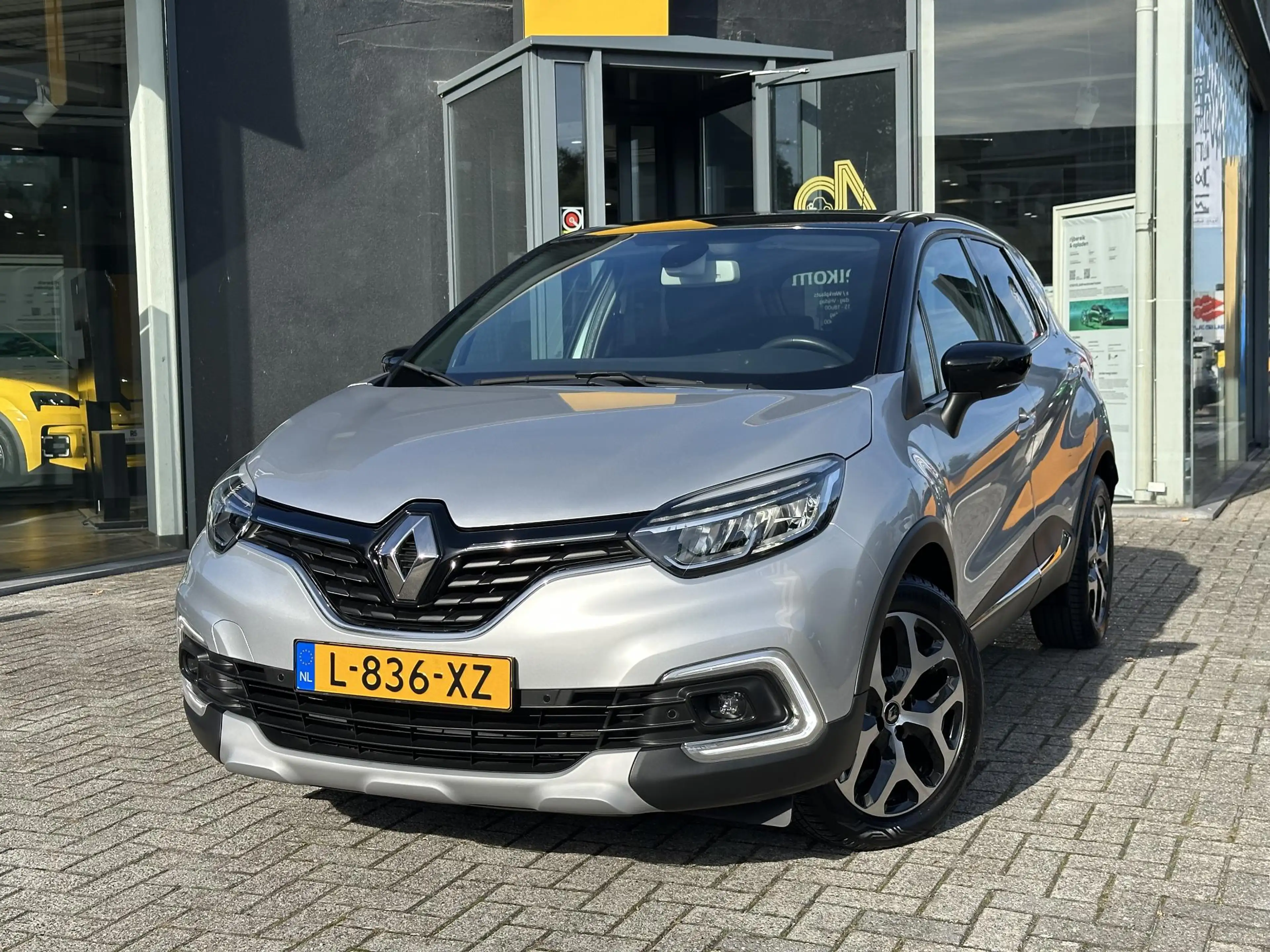 Renault Captur TCe 120 EDC Intens l AUTOMAAT l Sinds 2021 één eig — photo 2