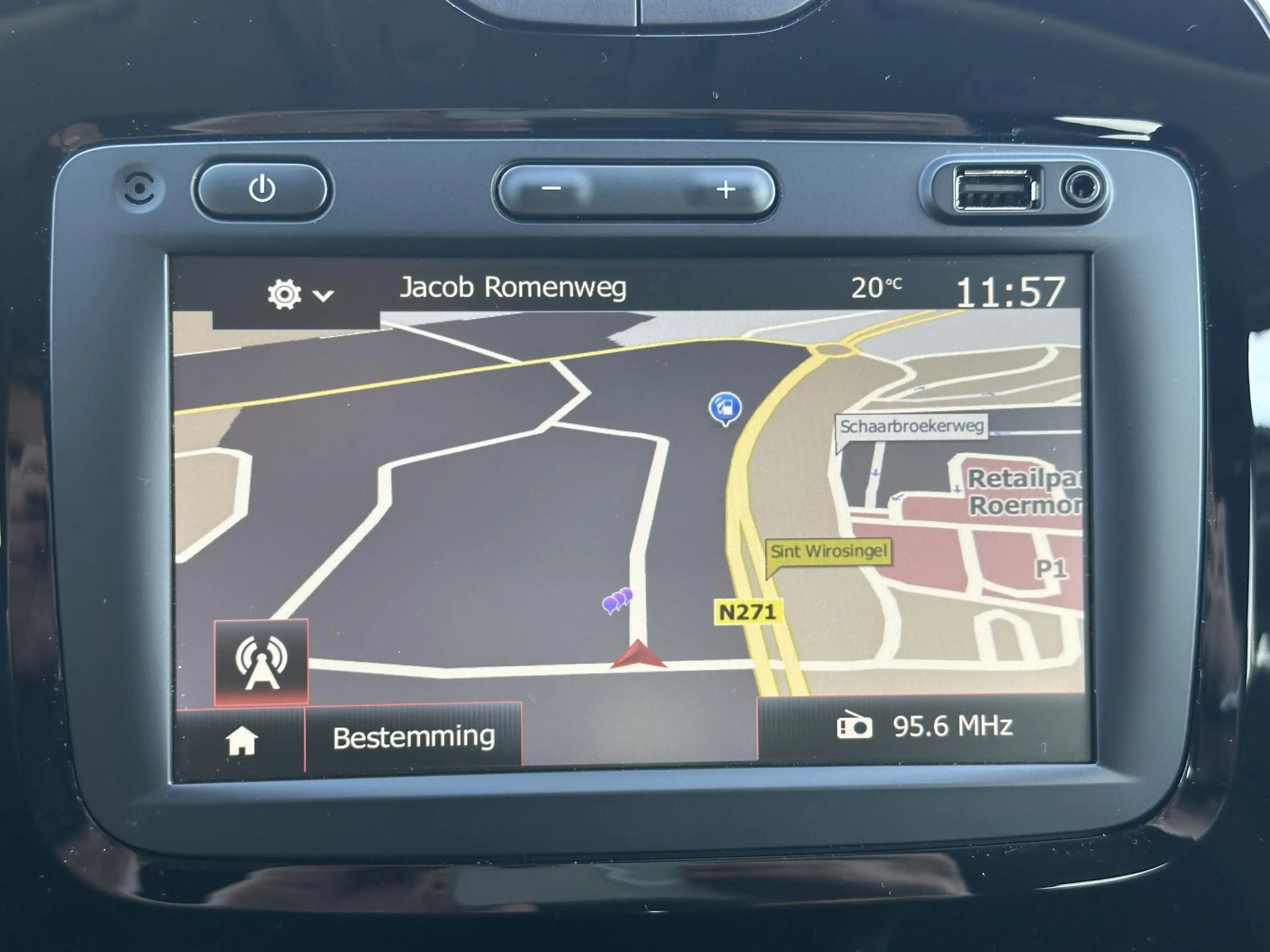 Renault Captur TCe 120 EDC Intens l AUTOMAAT l Sinds 2021 één eig — photo 10