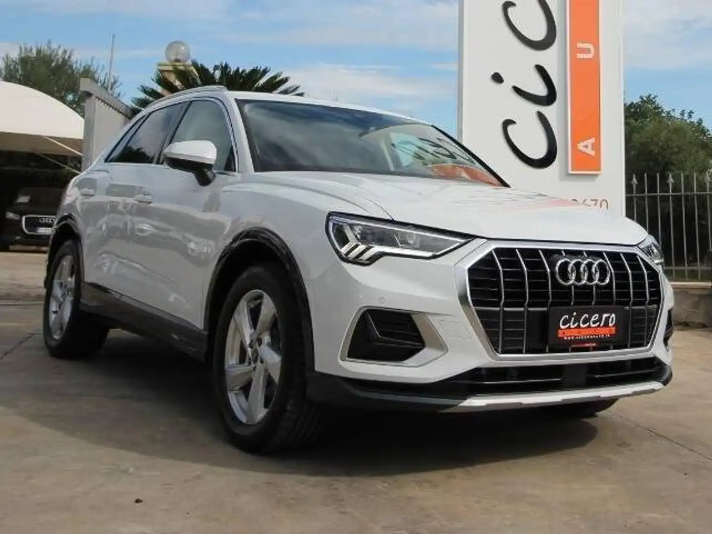 Audi Q3 35 tdi 150CV Business Advanced s-tronic | 2024 Blanc - 1
