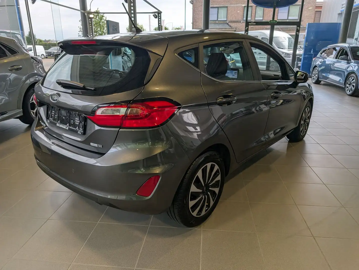 Ford Fiesta Titanium 1.0i EcoBoost 125pk Mild Hybrid Gris - 2