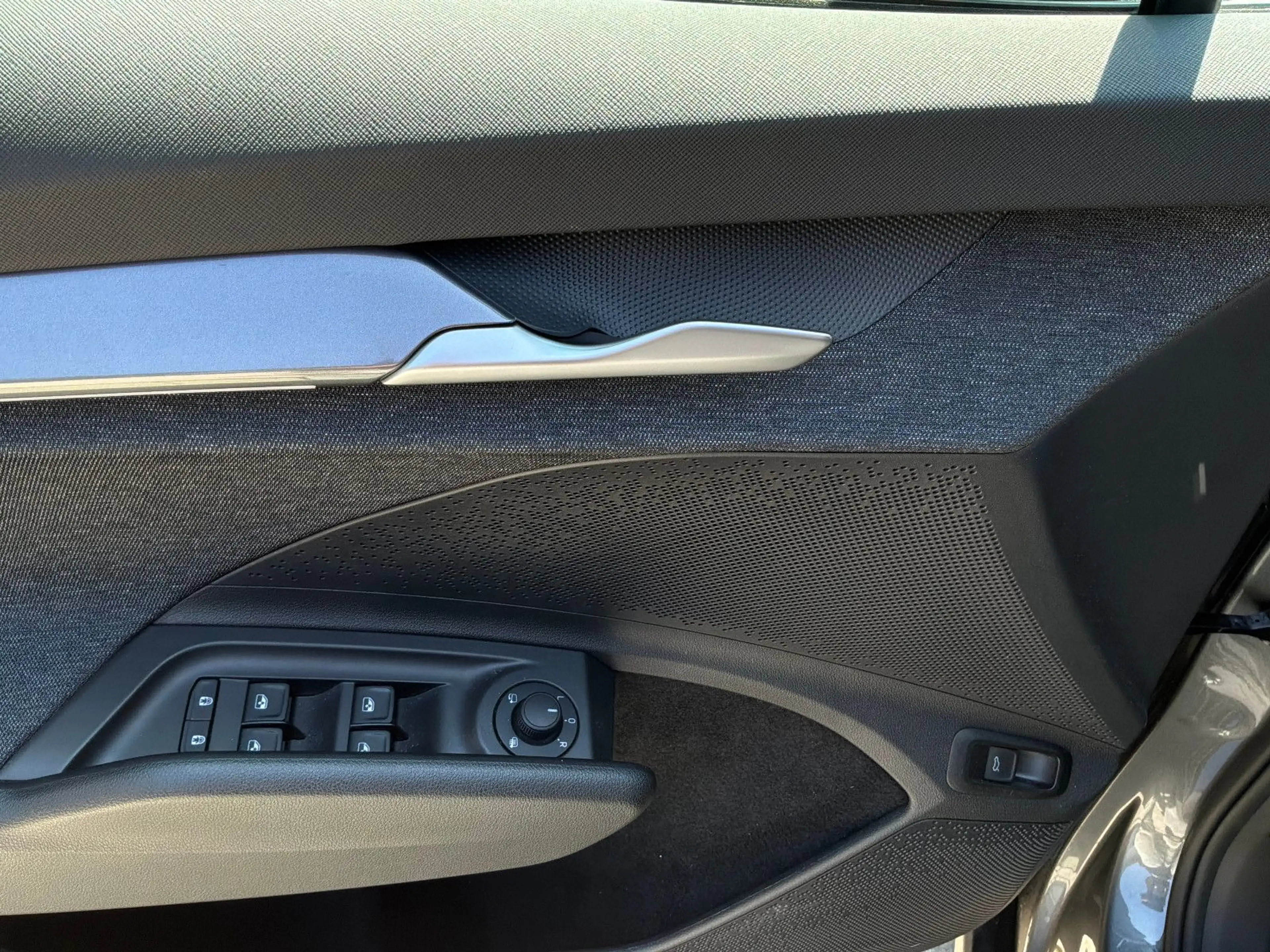 Skoda Elroq 85 Selection Plus MATRIX+AHK+NAVI+WÄRMEPUM — photo 7