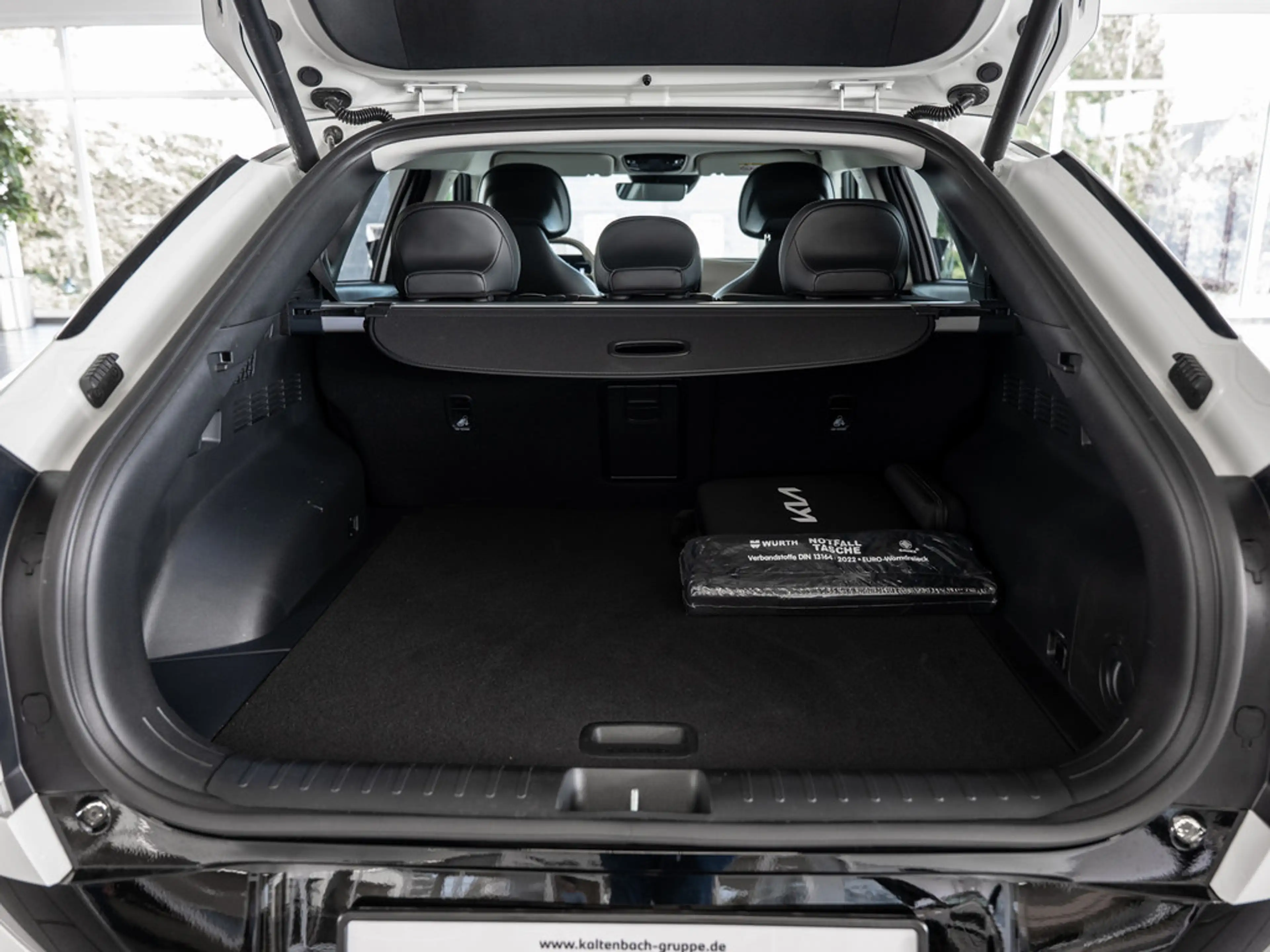 Kia EV6 — photo 11