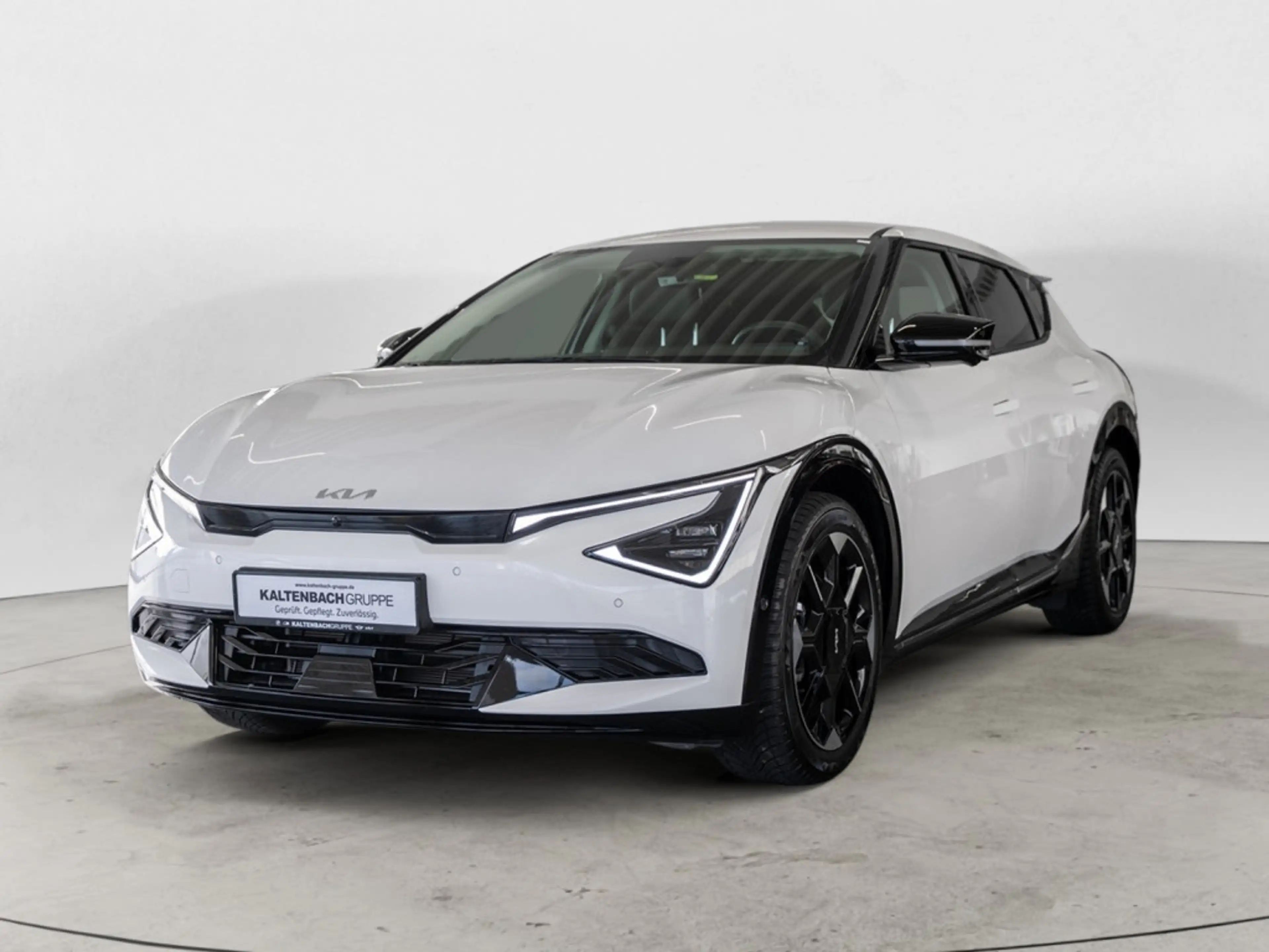 Kia EV6 — photo 2