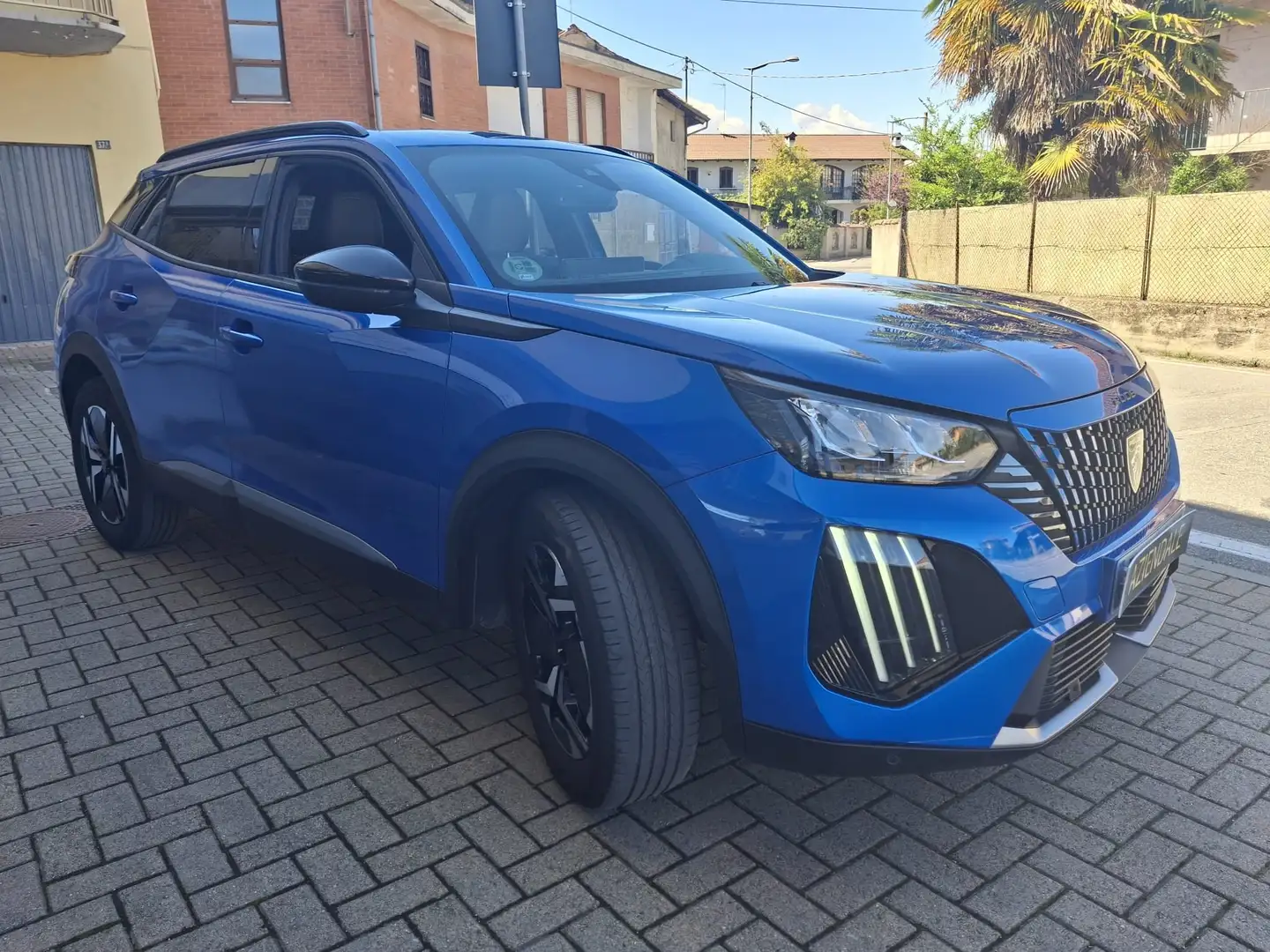 Peugeot 2008 PureTech S&S 130 Allure Bleu - 2