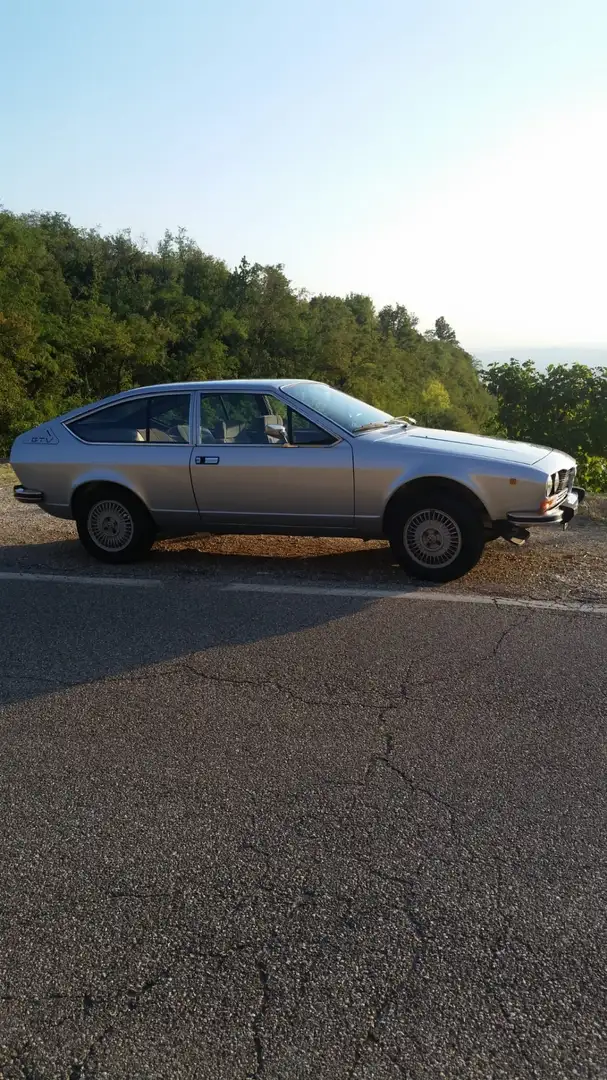 Alfa Romeo GTV 2.0 L - 2