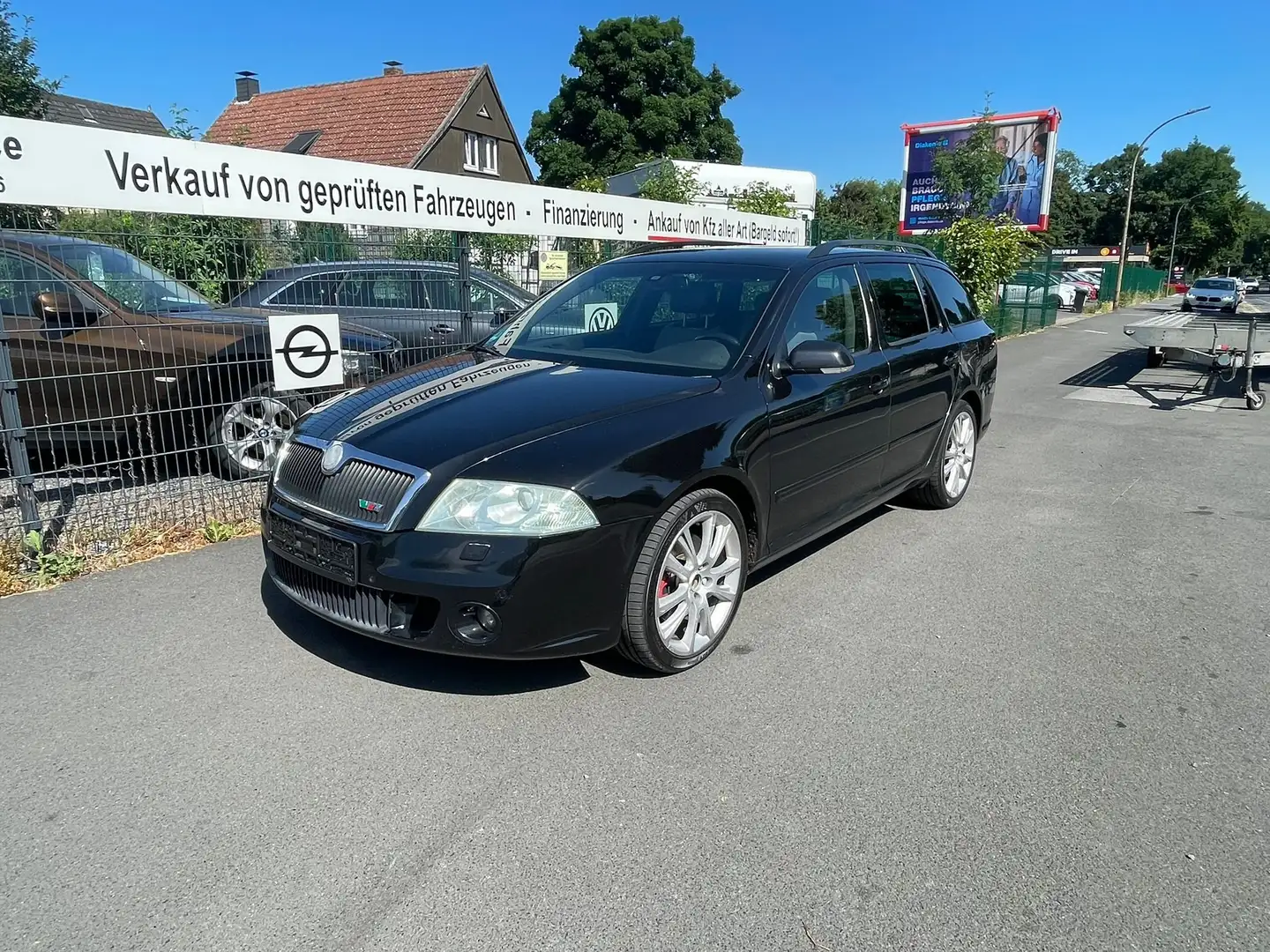 Skoda Octavia Combi VRS 2.0 TDI aus 3. Hd. "scheckheftgepflegt"! Schwarz - 2