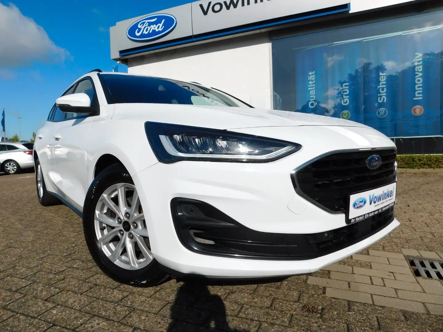 Ford Focus FOCUS Turn. EcoBlue Cool & Connect+RFK+Navi+LED Blanc - 1