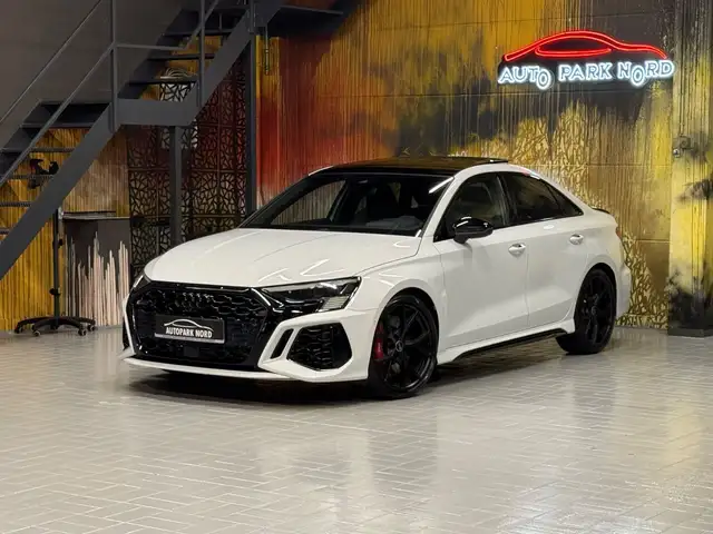 Audi RS3 RS 3 Lim 2.5 TFSI quattro PANO~HEADUP~KAMERA~B&O