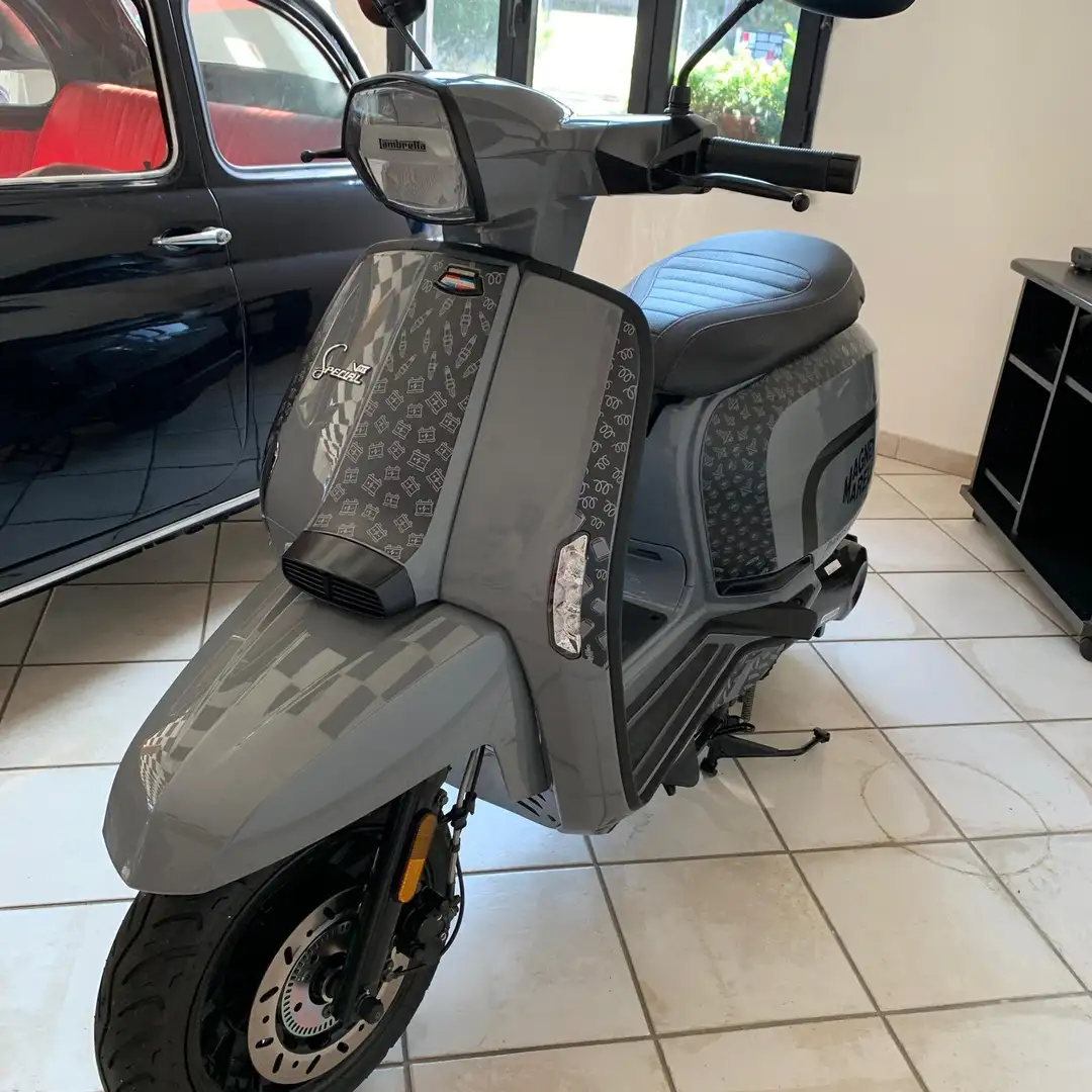 Lambretta V125 Special KM.0 Grau - 1
