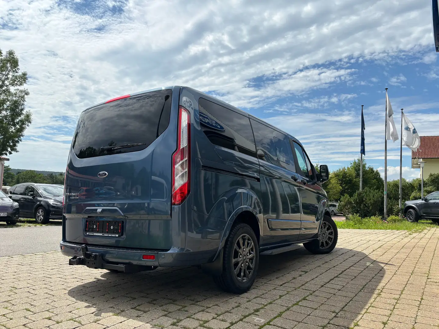 Ford Transit Custom 320 L1 Tourneo Titanium Blau - 2